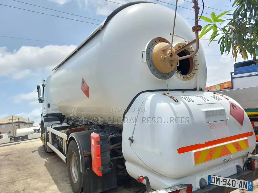 10tonnes Mercedes Axor LPG Bobtail
