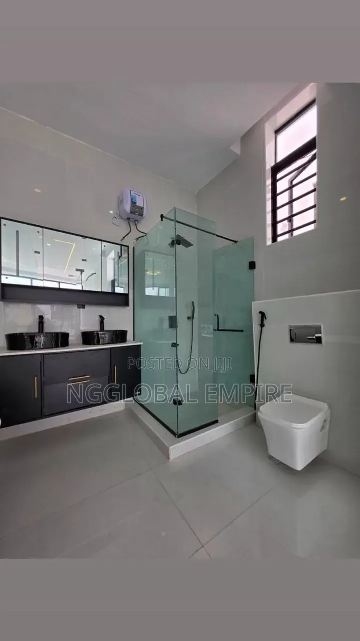 5bdrm Duplex in Oral Estate, Chevron for sale