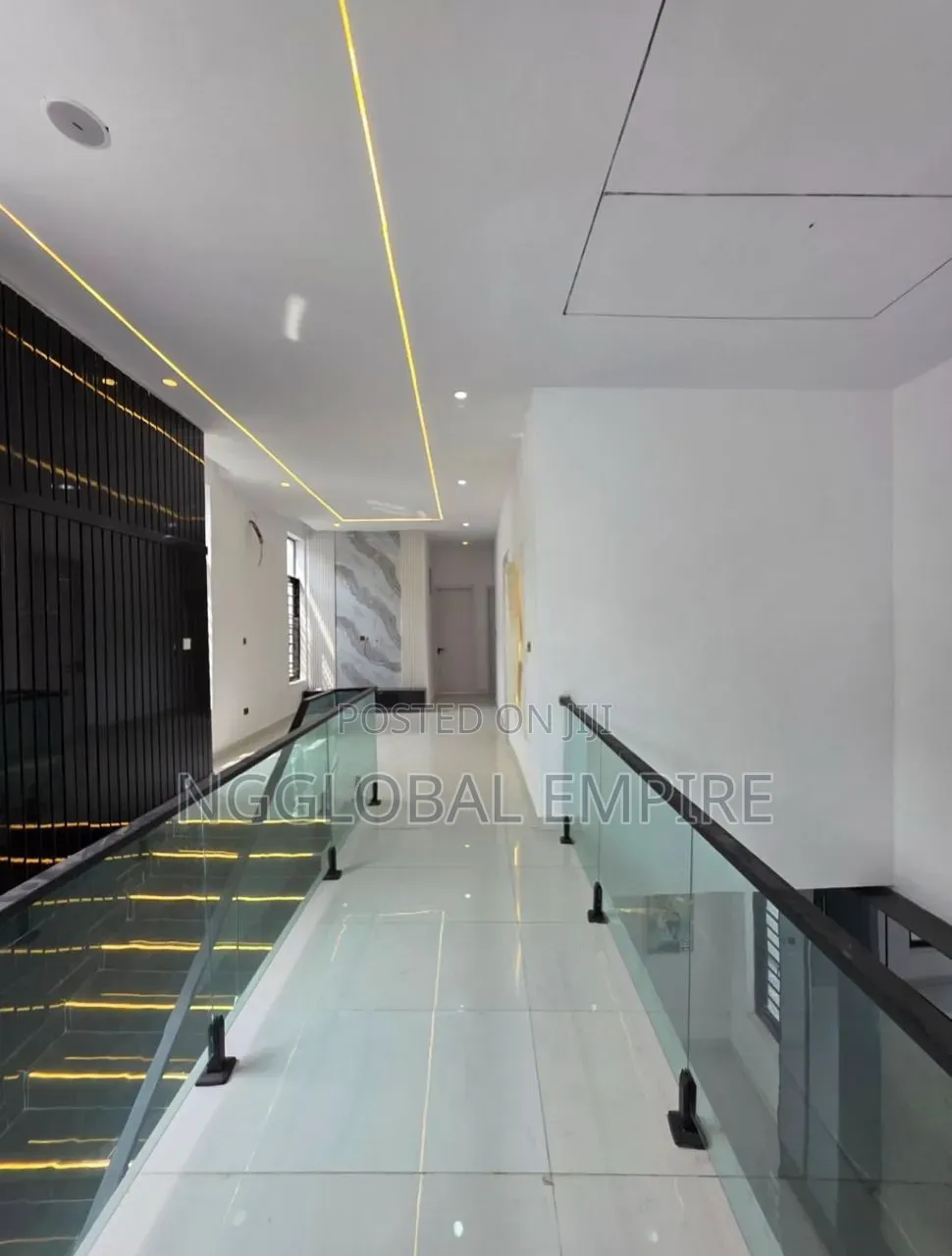 5bdrm Duplex in Oral Estate, Chevron for sale