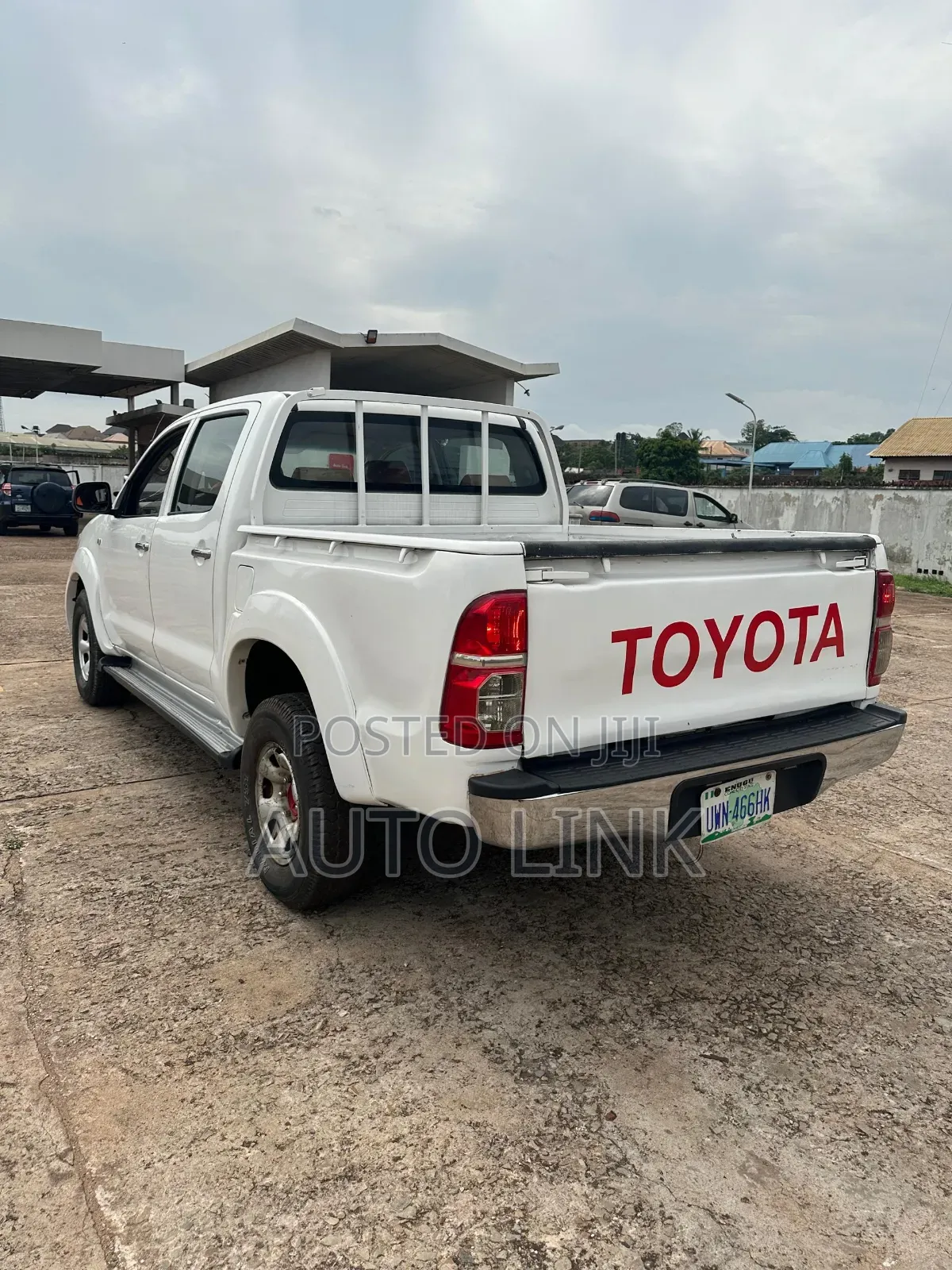 Toyota Hilux 2006 White