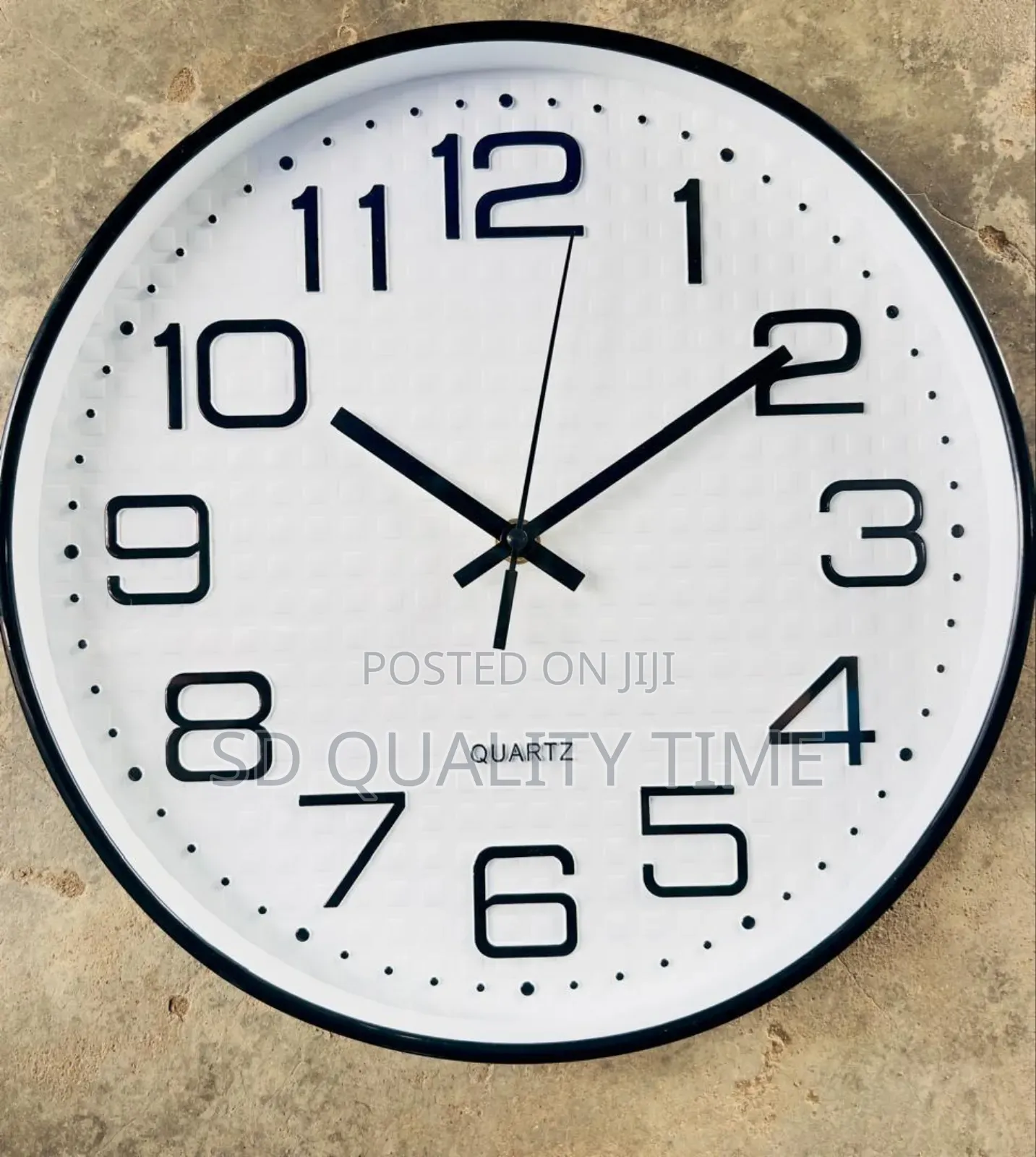 Modern Analog Display Wall Clock