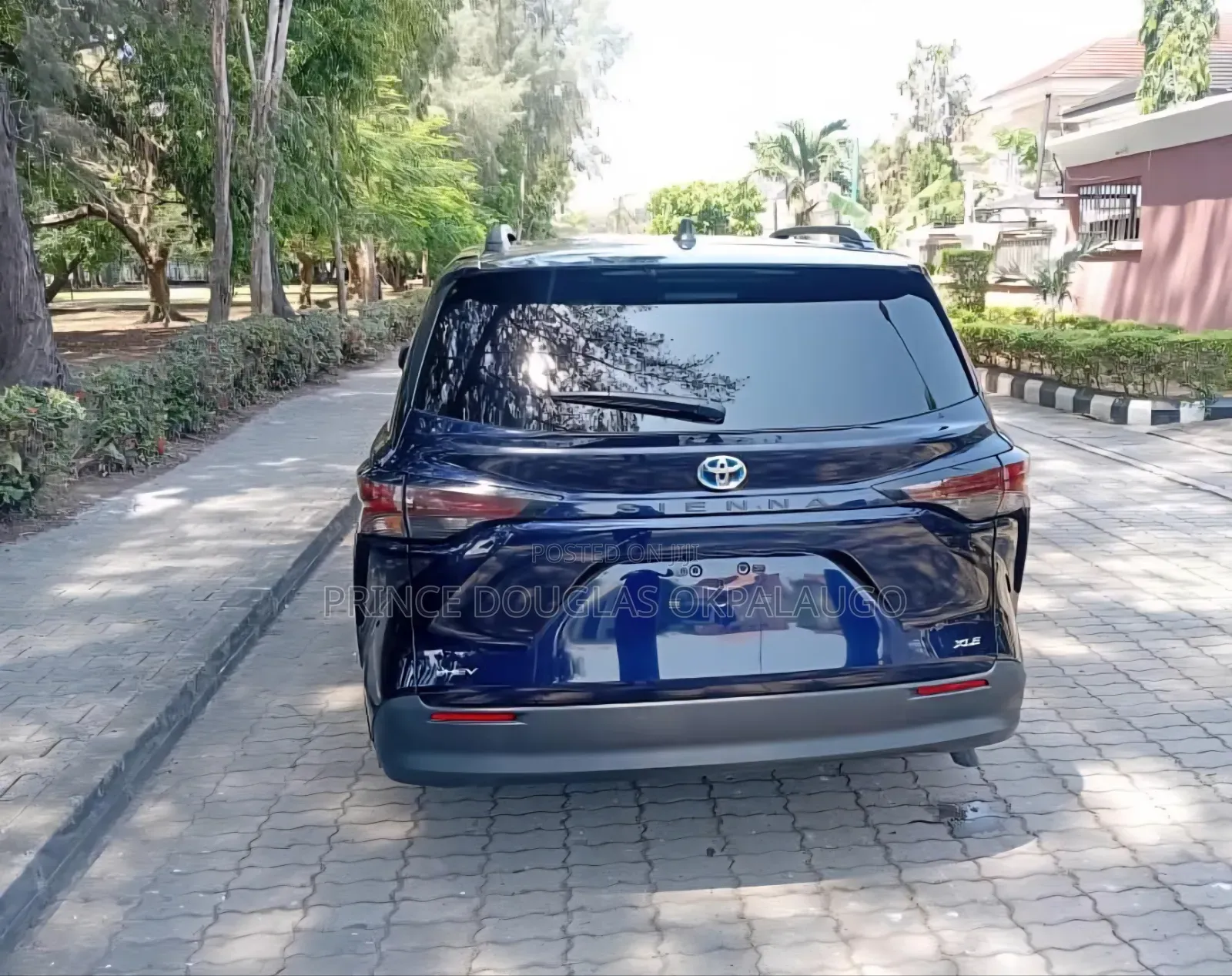 Toyota Sienna 2025 Blue