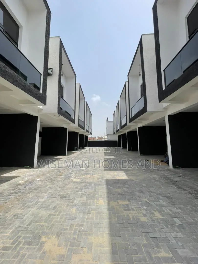 4bdrm Duplex in Ikota Lekki Eti-Osa for rent