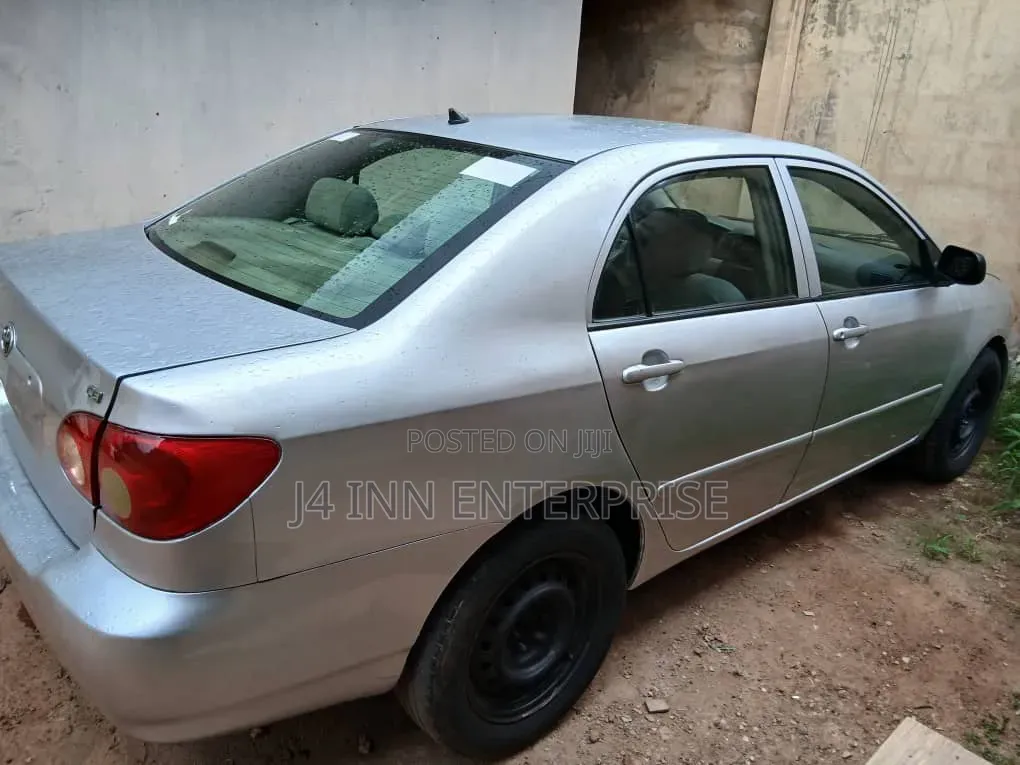 Toyota Corolla 2005 Silver