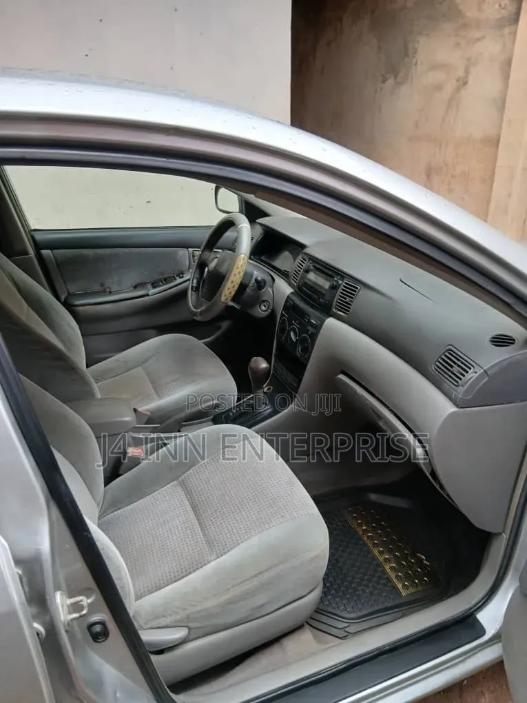 Toyota Corolla 2005 Silver