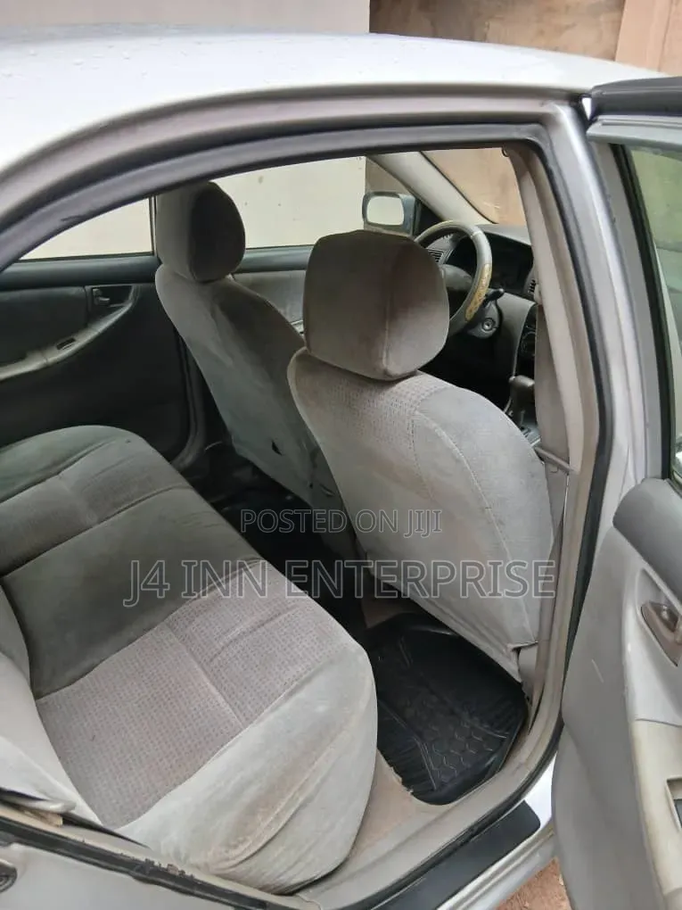 Toyota Corolla 2005 Silver