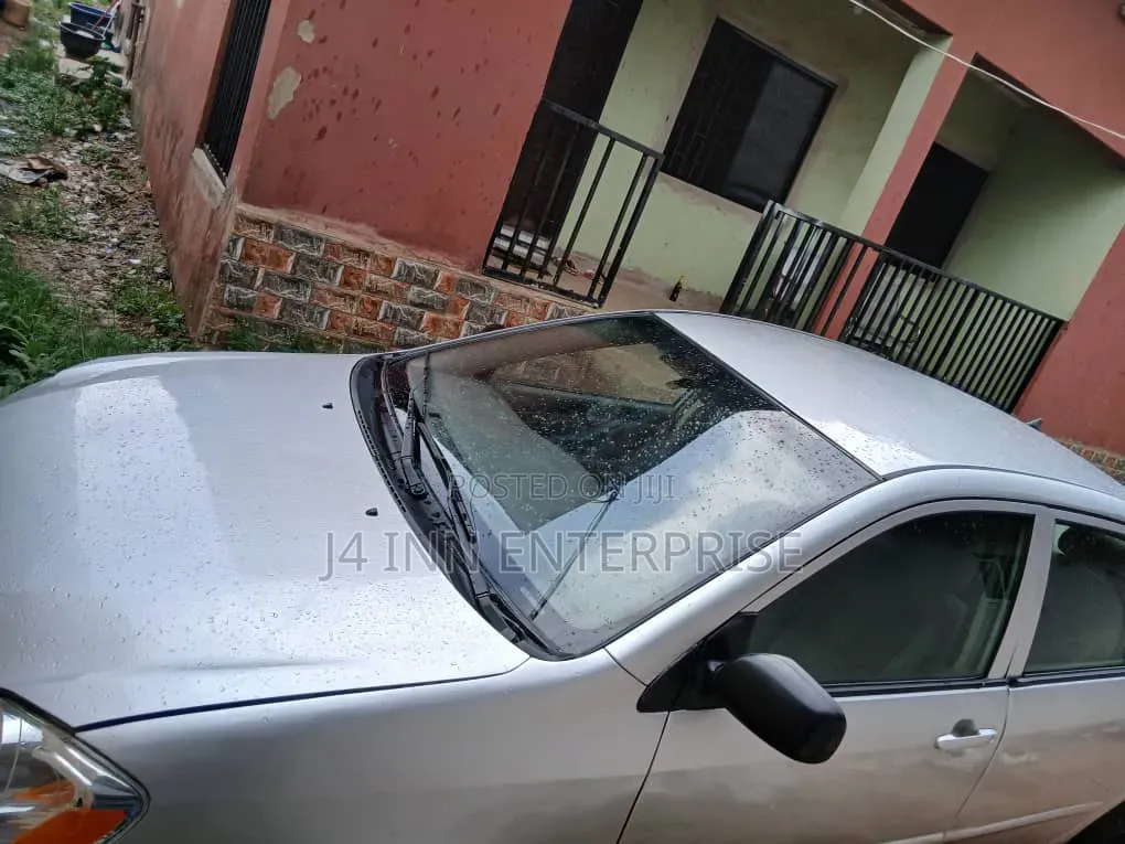 Toyota Corolla 2005 Silver