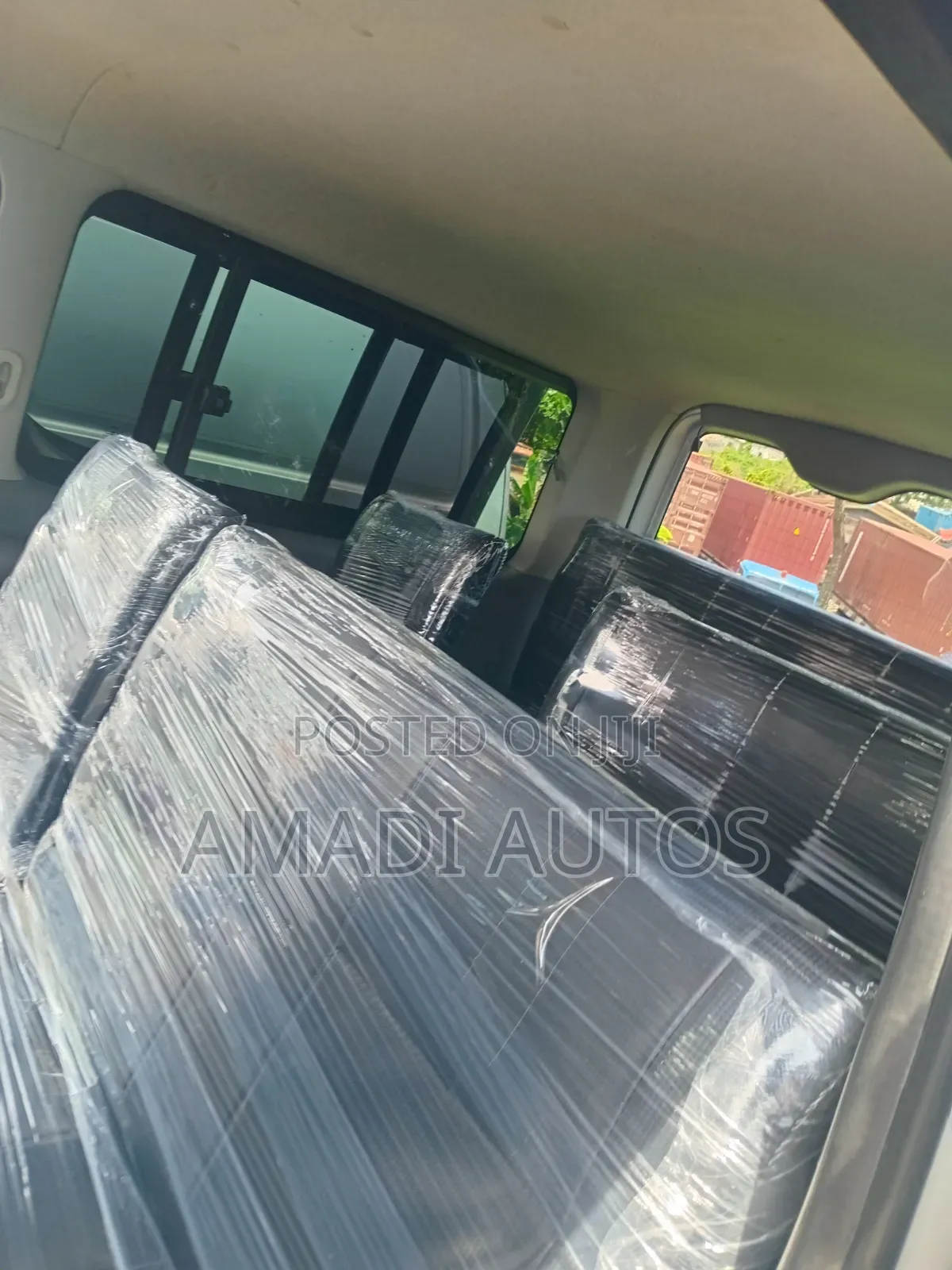 Toyota HiAce 2012 Silver