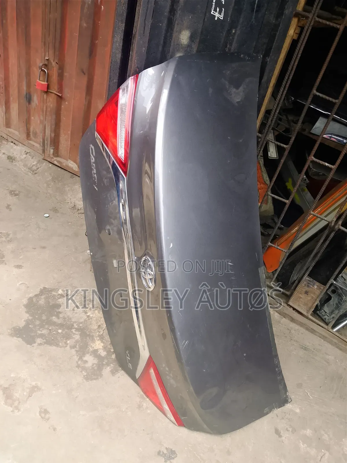 Boot Camry 2015 Model