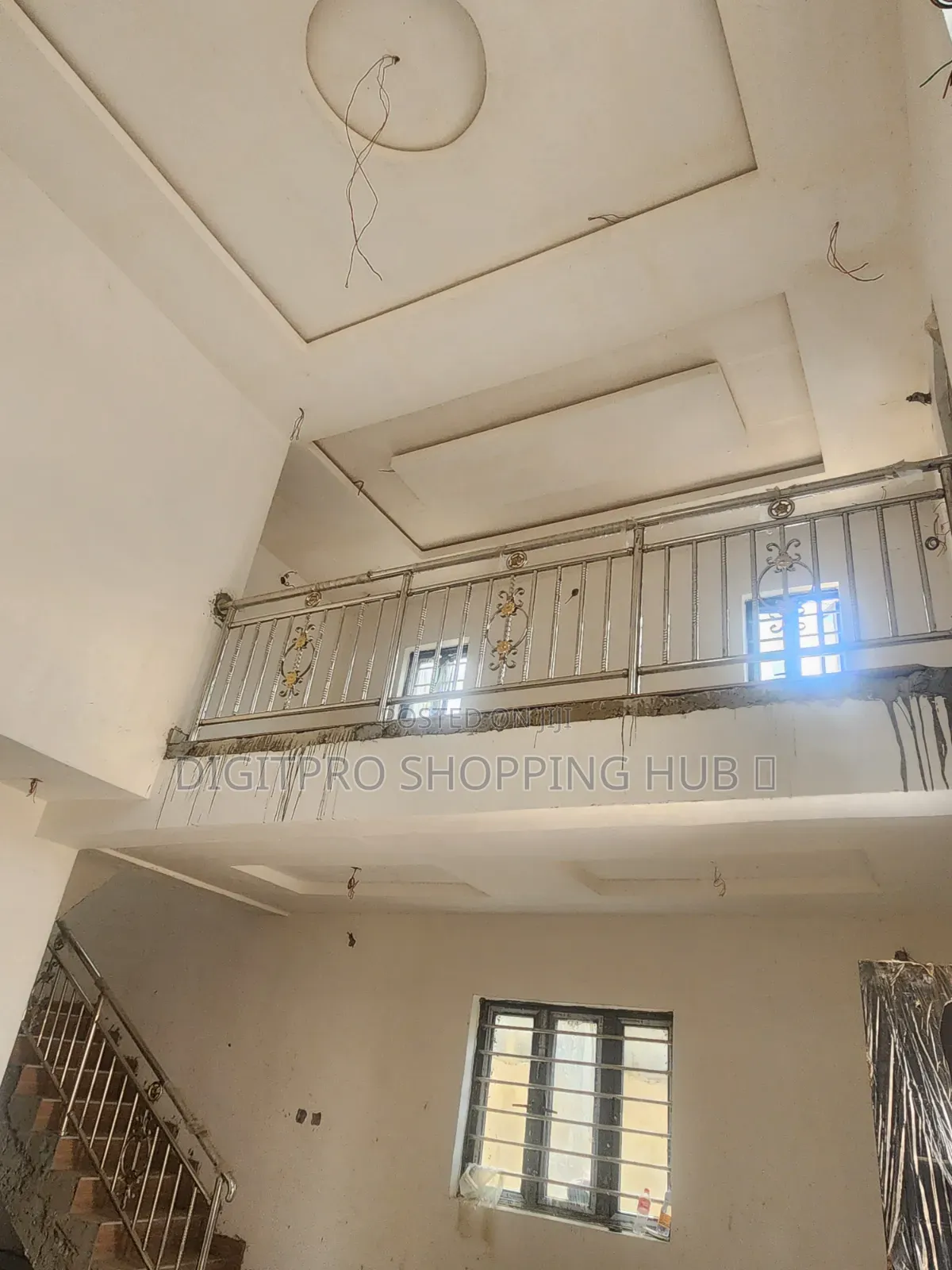 5bdrm House in Gbenaje Phase 3, Alimosho for sale
