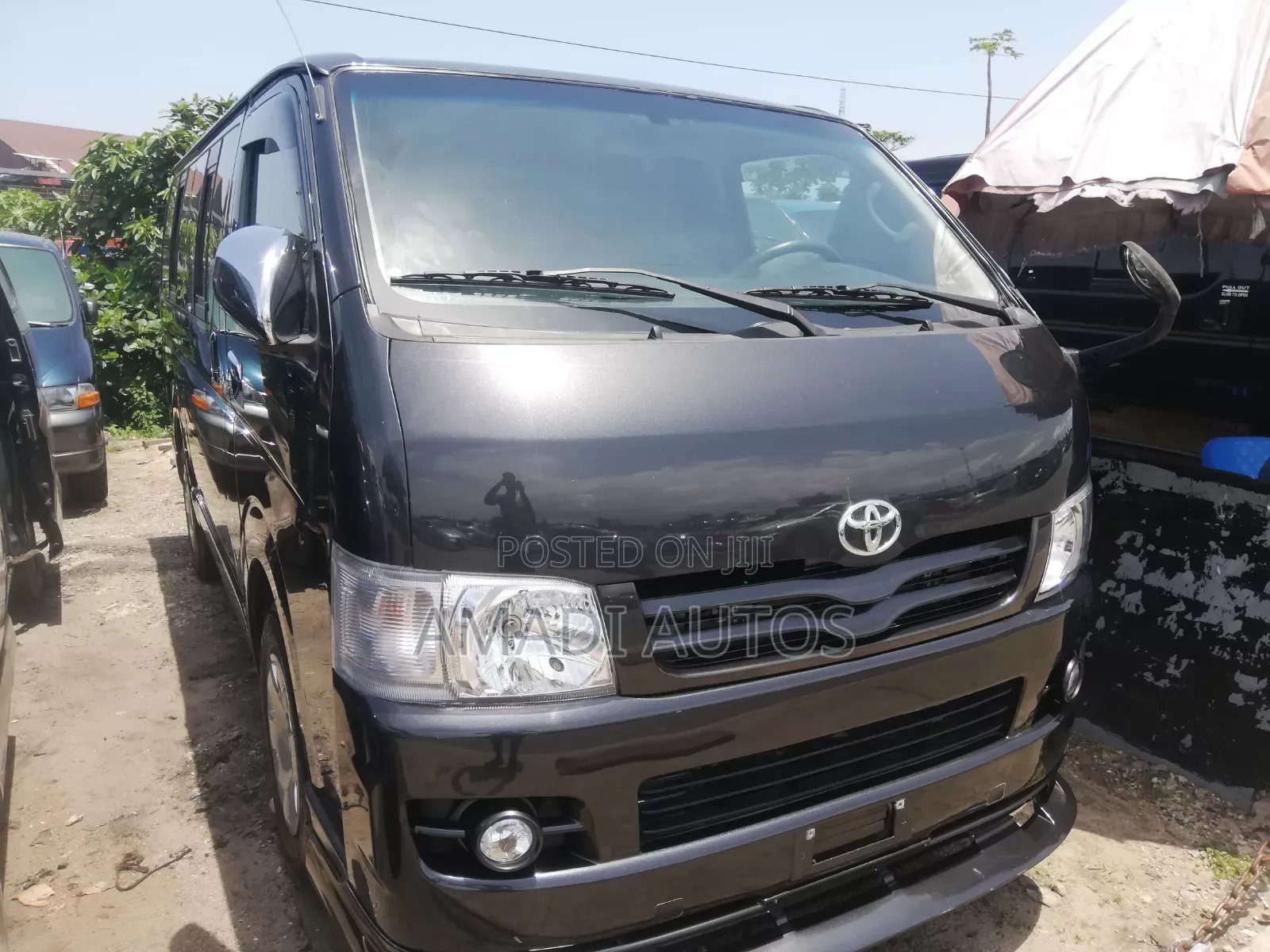 Toyota HiAce 2012 Black