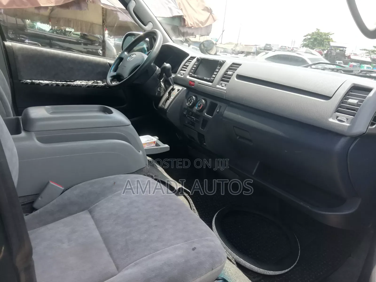 Toyota HiAce 2012 Black
