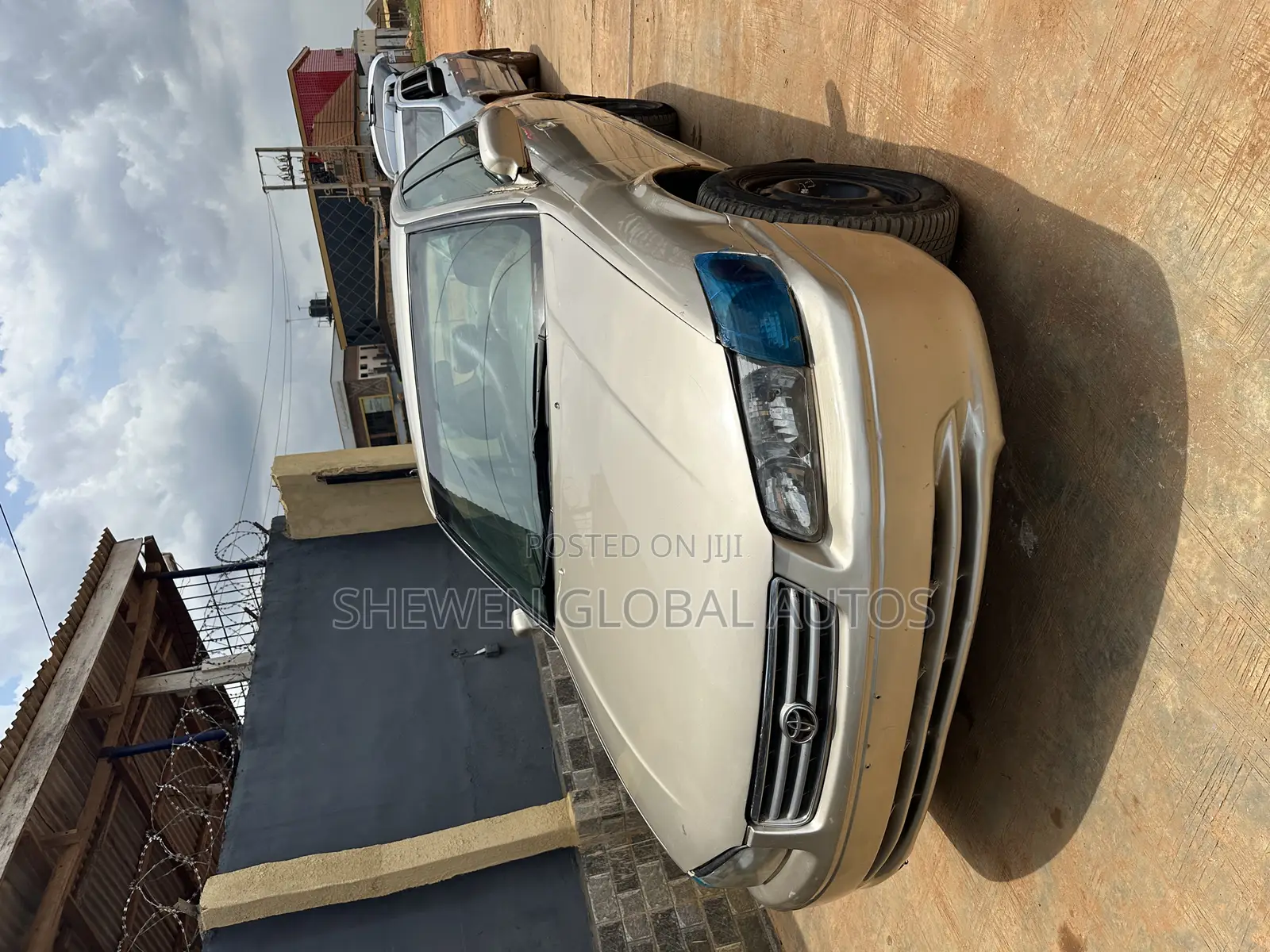 Toyota Camry LE 4dr Sedan (2.2L 4cyl 4A) 2001 Gold