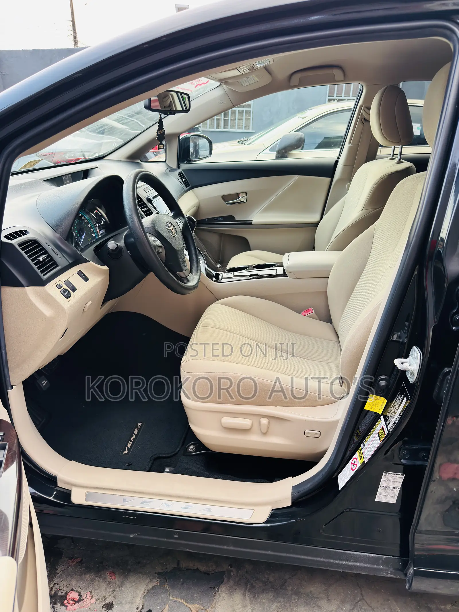 Toyota Venza LE 2012 Black