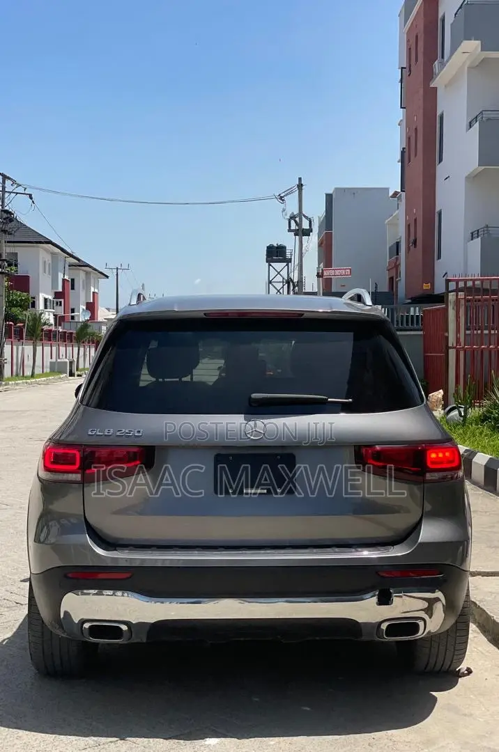 Mercedes-Benz GLB-Class GLB 250 4MATIC 2022 Gray
