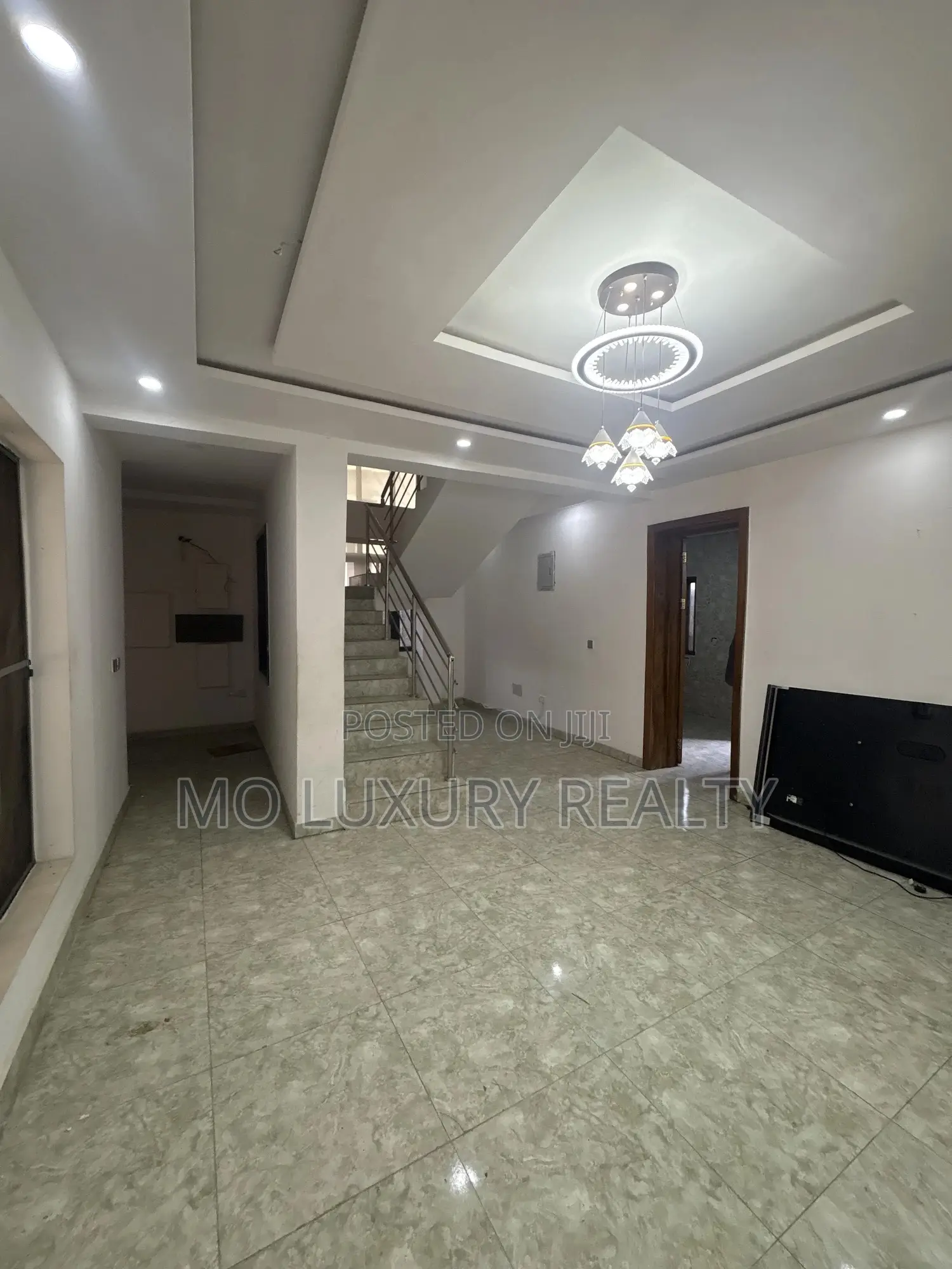 4bdrm Townhouse / Terrace in Ikate for rent