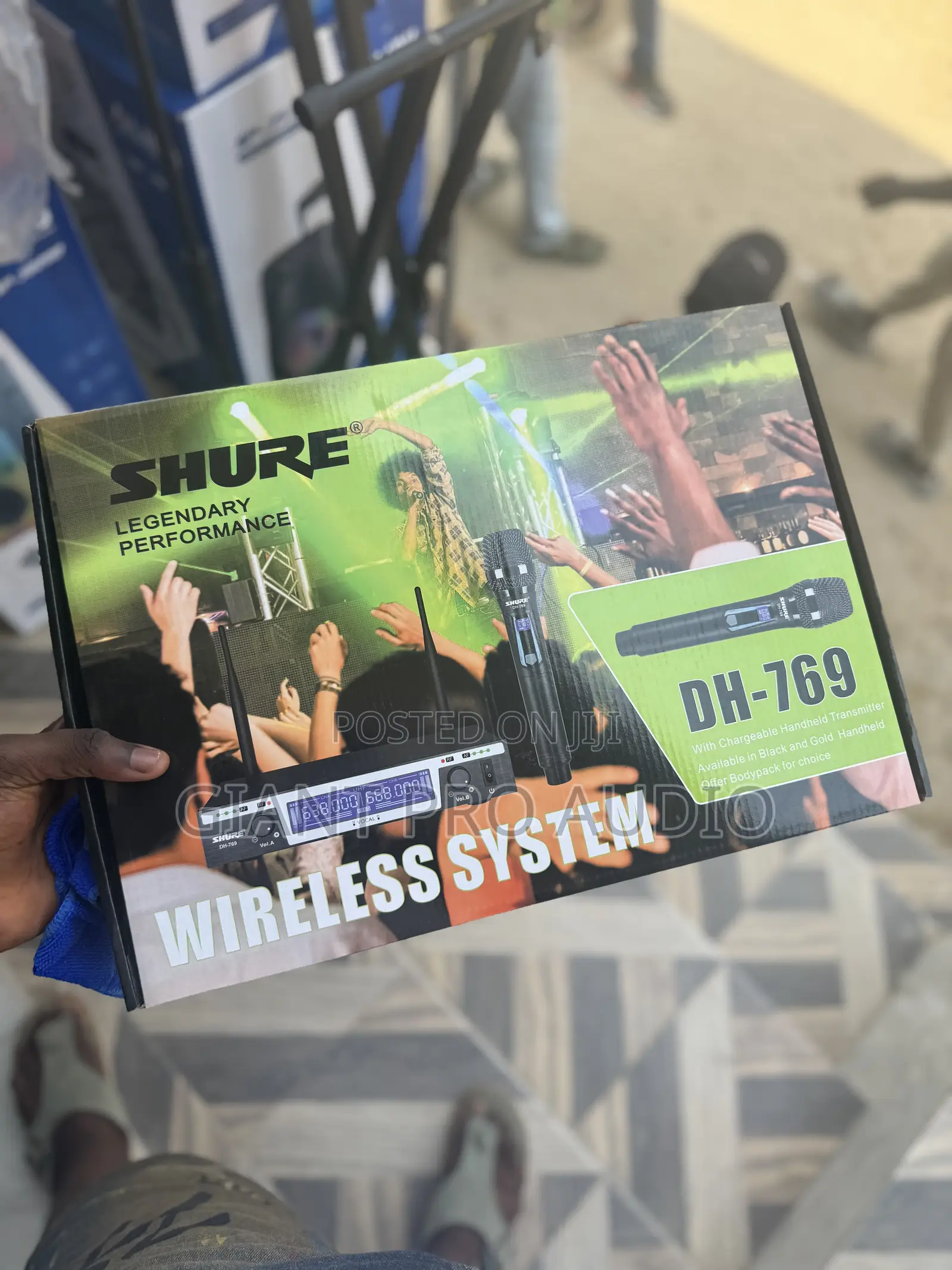 Shure Dh-769 Rechargable Wireless Microphone