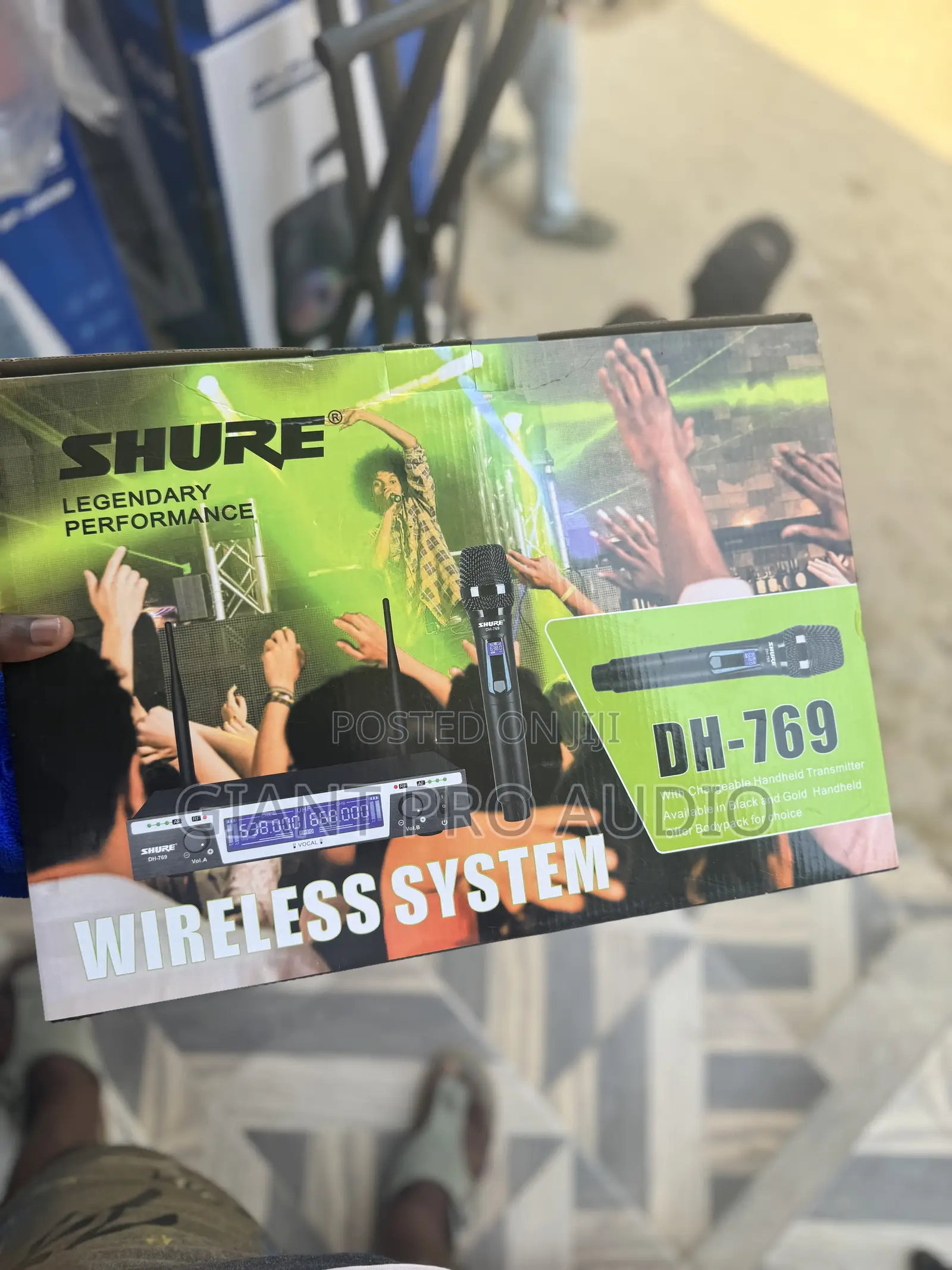 Shure Dh-769 Rechargable Wireless Microphone