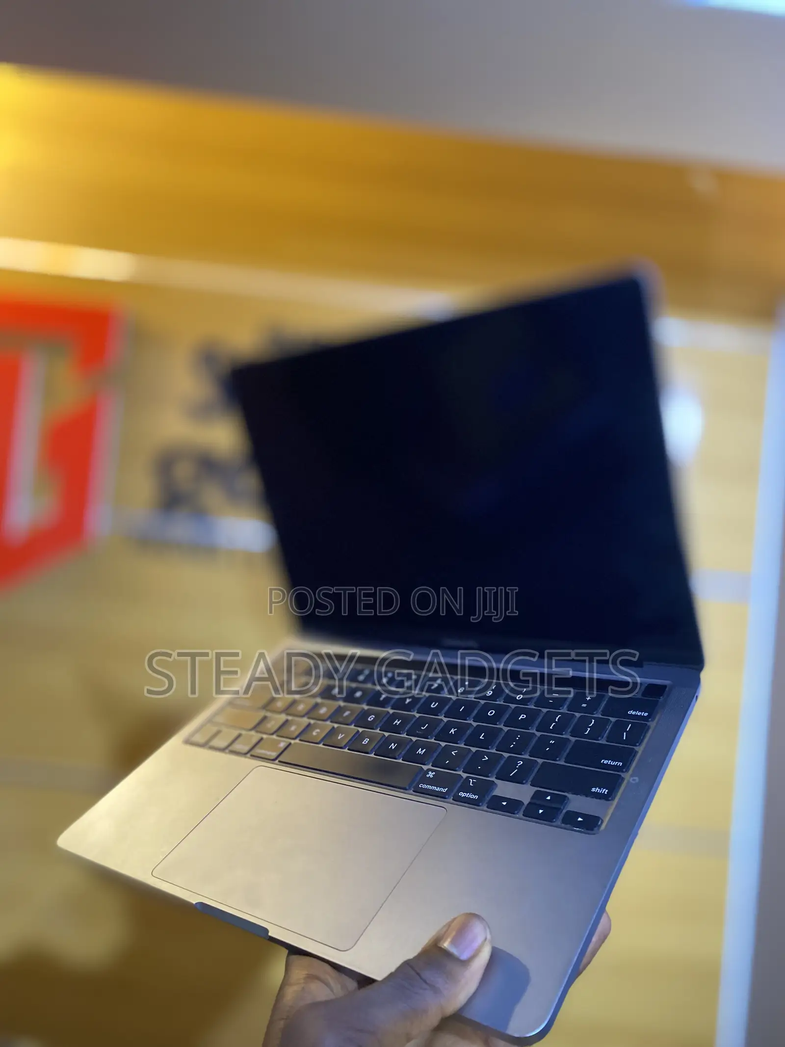 Laptop Apple MacBook Pro 2020 16GB Apple M1 SSD 512GB