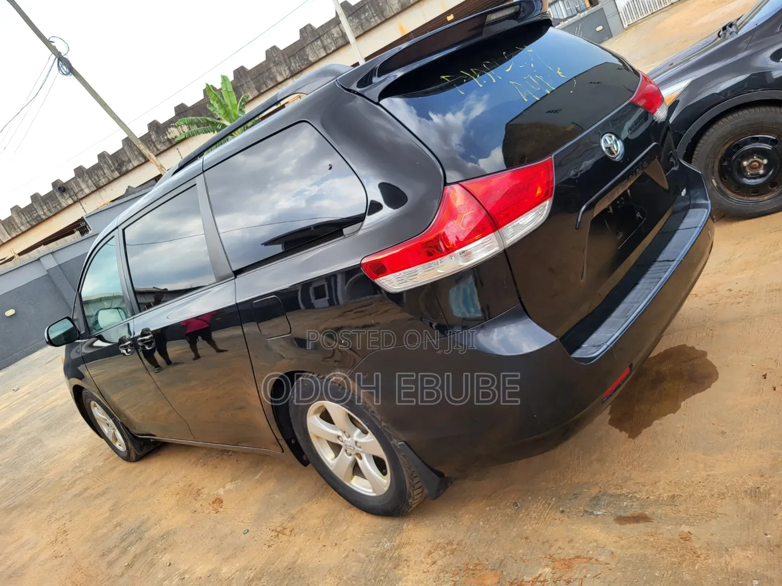 Toyota Sienna 2011 Black