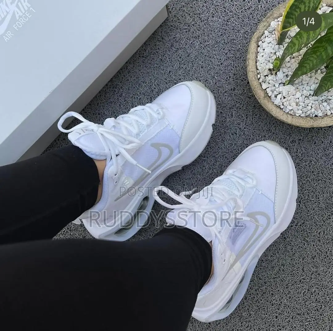 Nike Air Max Intrlk Women’S Sneakers/ Buy One Get a Free Sock