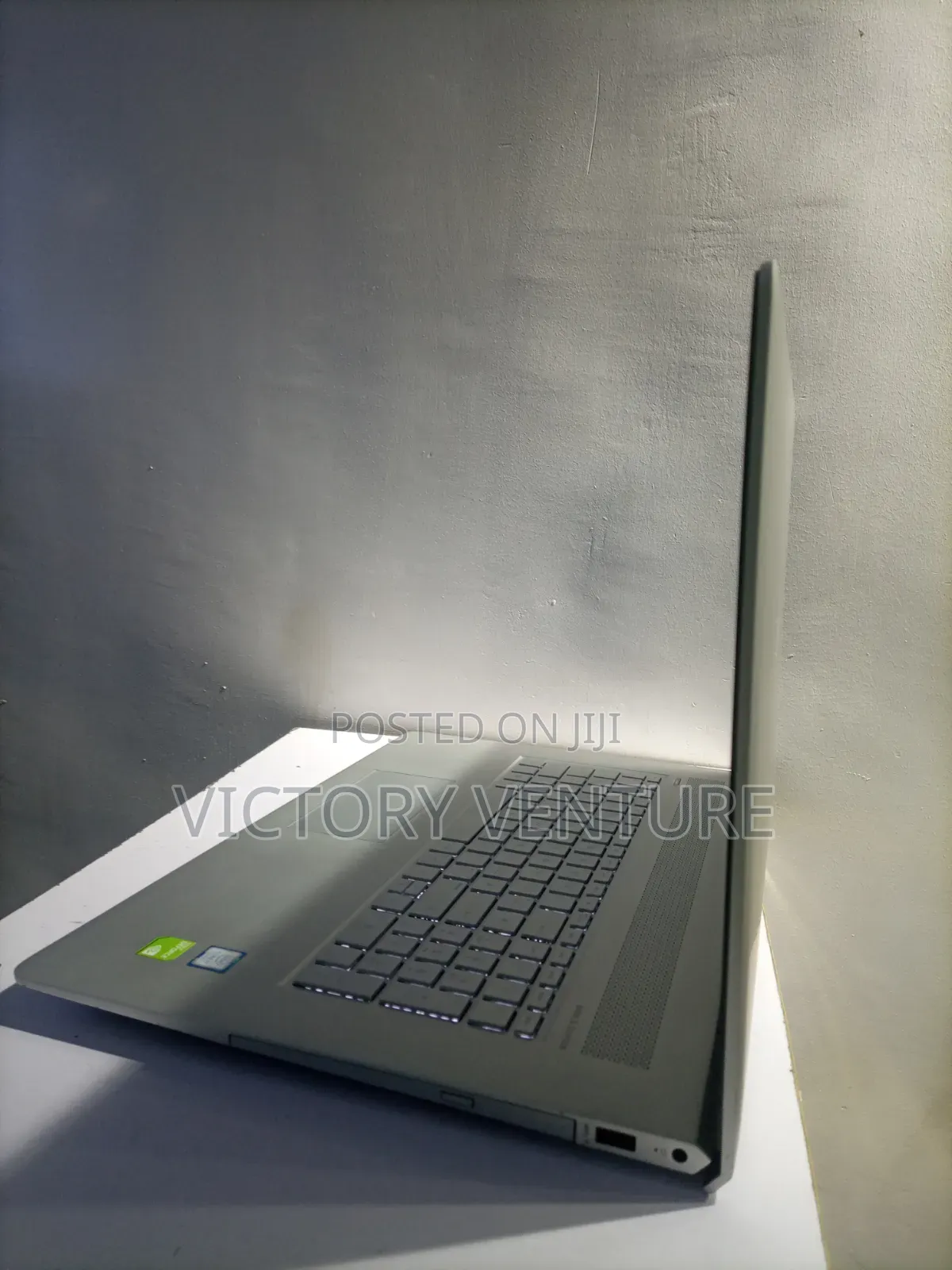 Laptop HP Envy 17 8GB Intel Core i7 HDD+SSD 128GB