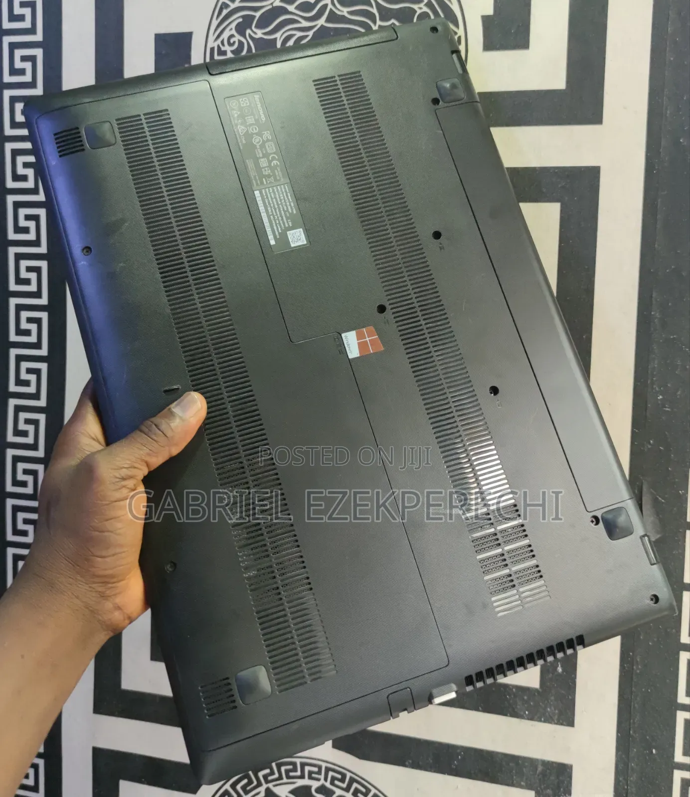 Laptop Lenovo IdeaPad 300 8GB Intel Core i5 SSD 256GB