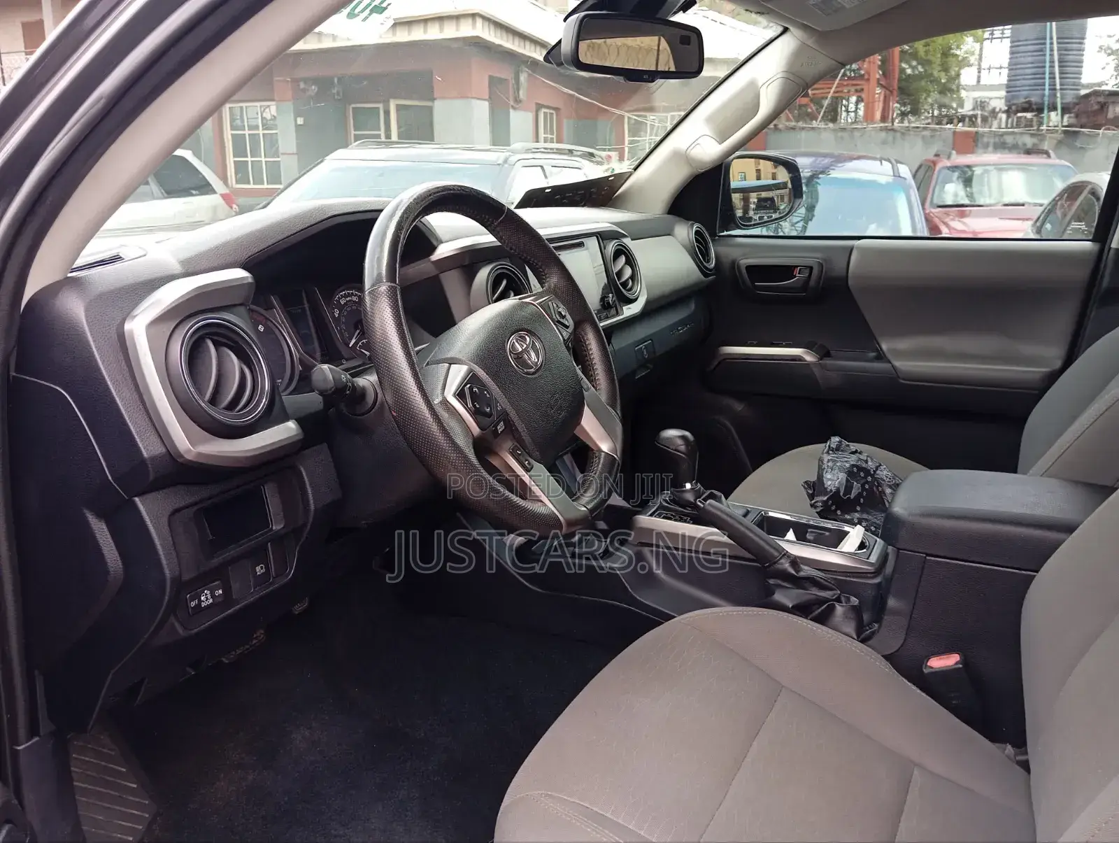 Toyota Tacoma 2018 Black