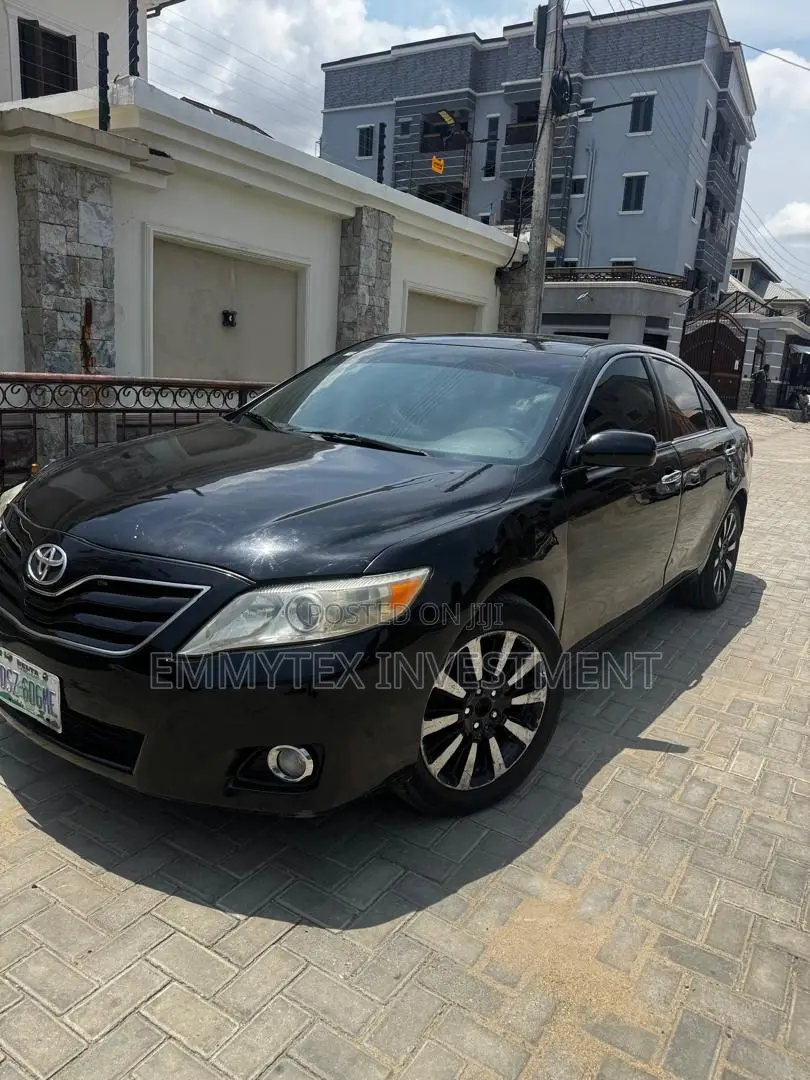 Toyota Camry 2011 Black