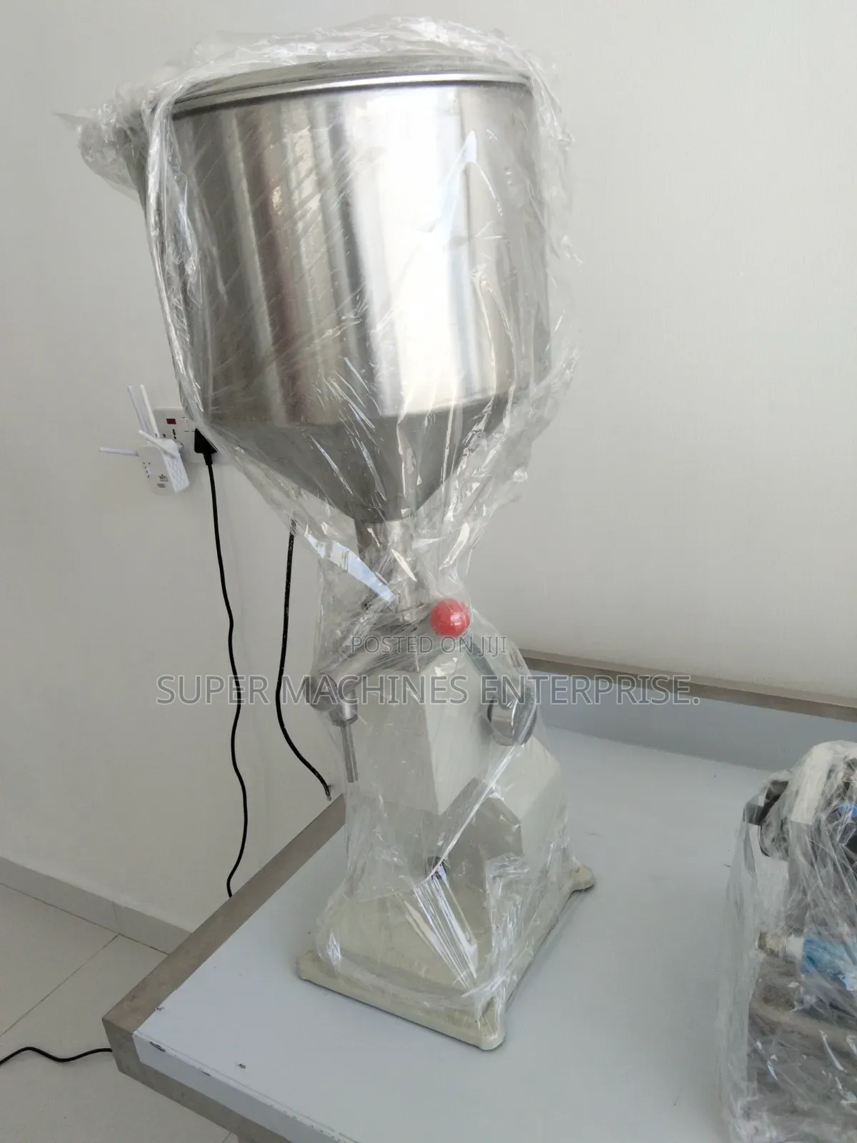 Manual Filling Lotion Machine