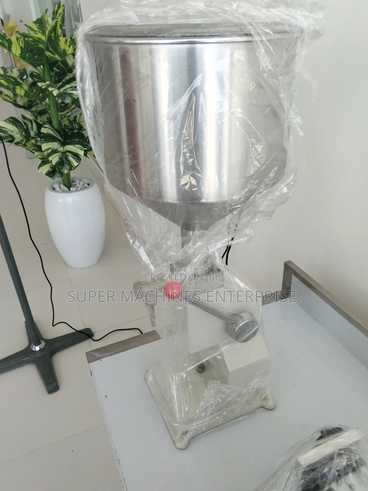 Manual Filling Lotion Machine