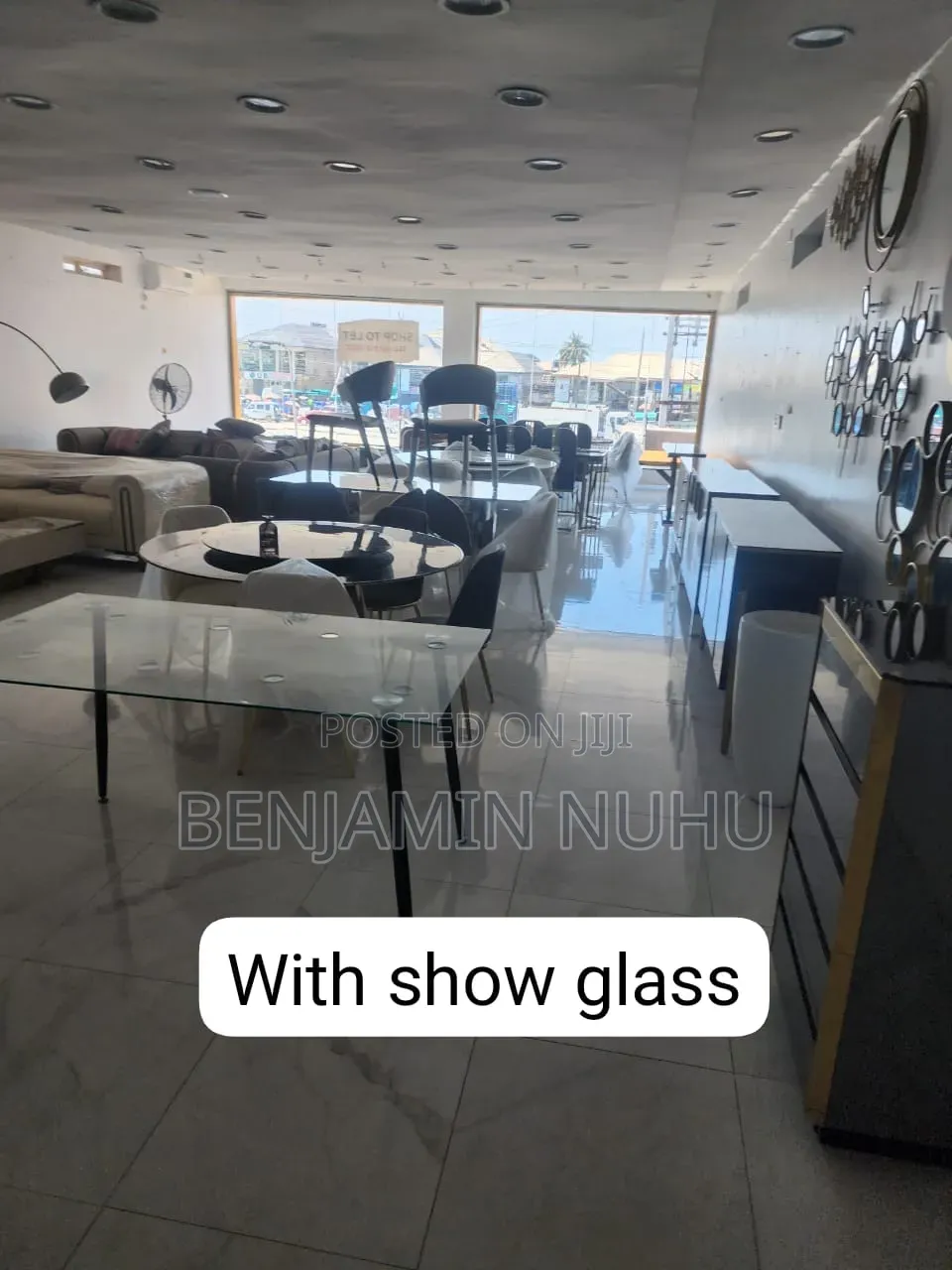 150sqm Massive Shop or Office Space With Show Glass