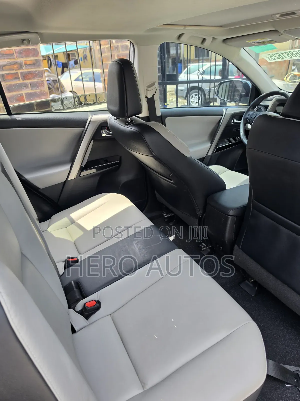 Toyota RAV4 Limited AWD (2.5L 4cyl 6A) 2016 Silver