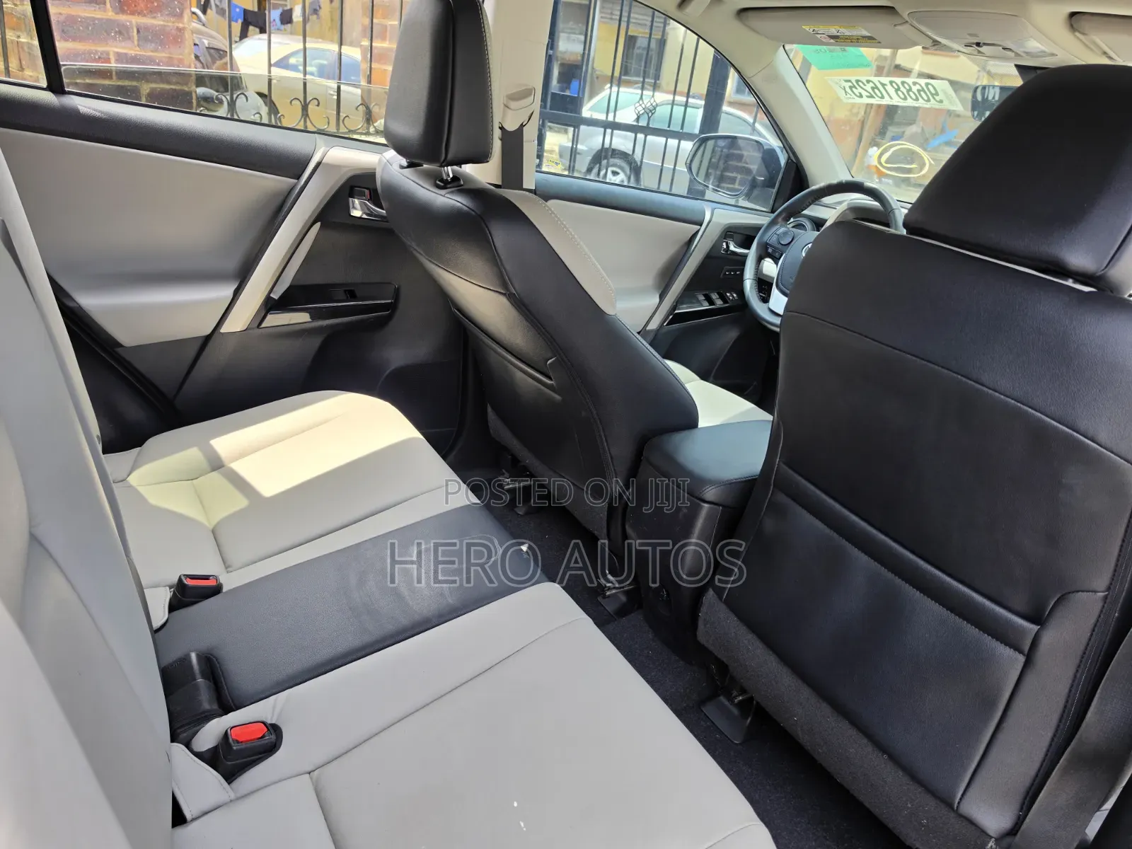 Toyota RAV4 Limited AWD (2.5L 4cyl 6A) 2016 Silver