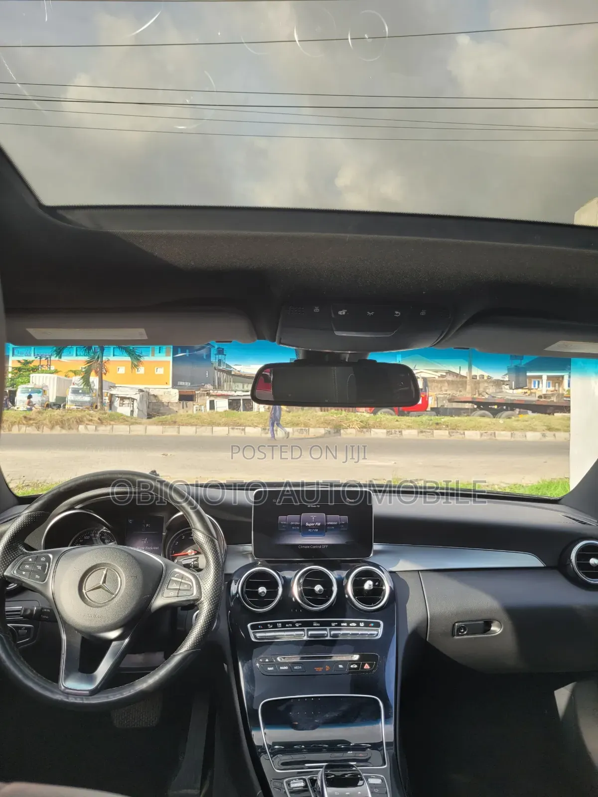 Mercedes-Benz C300 2017 Black