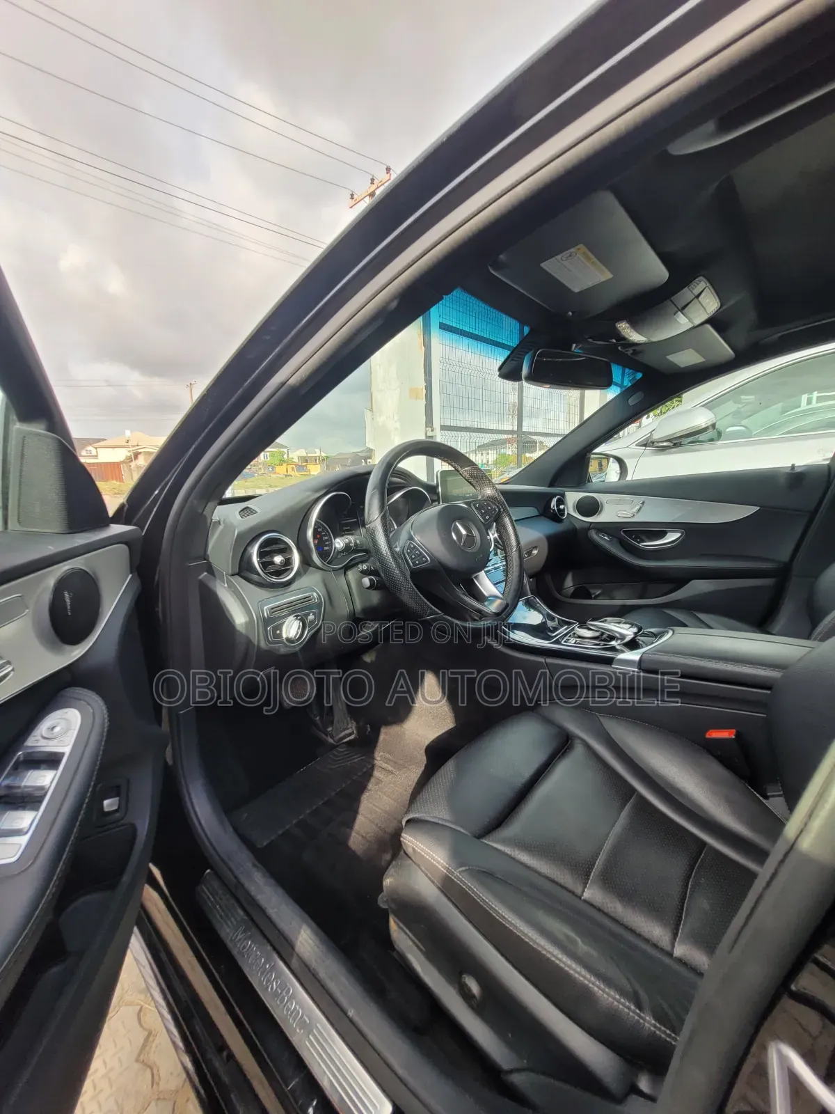 Mercedes-Benz C300 2017 Black