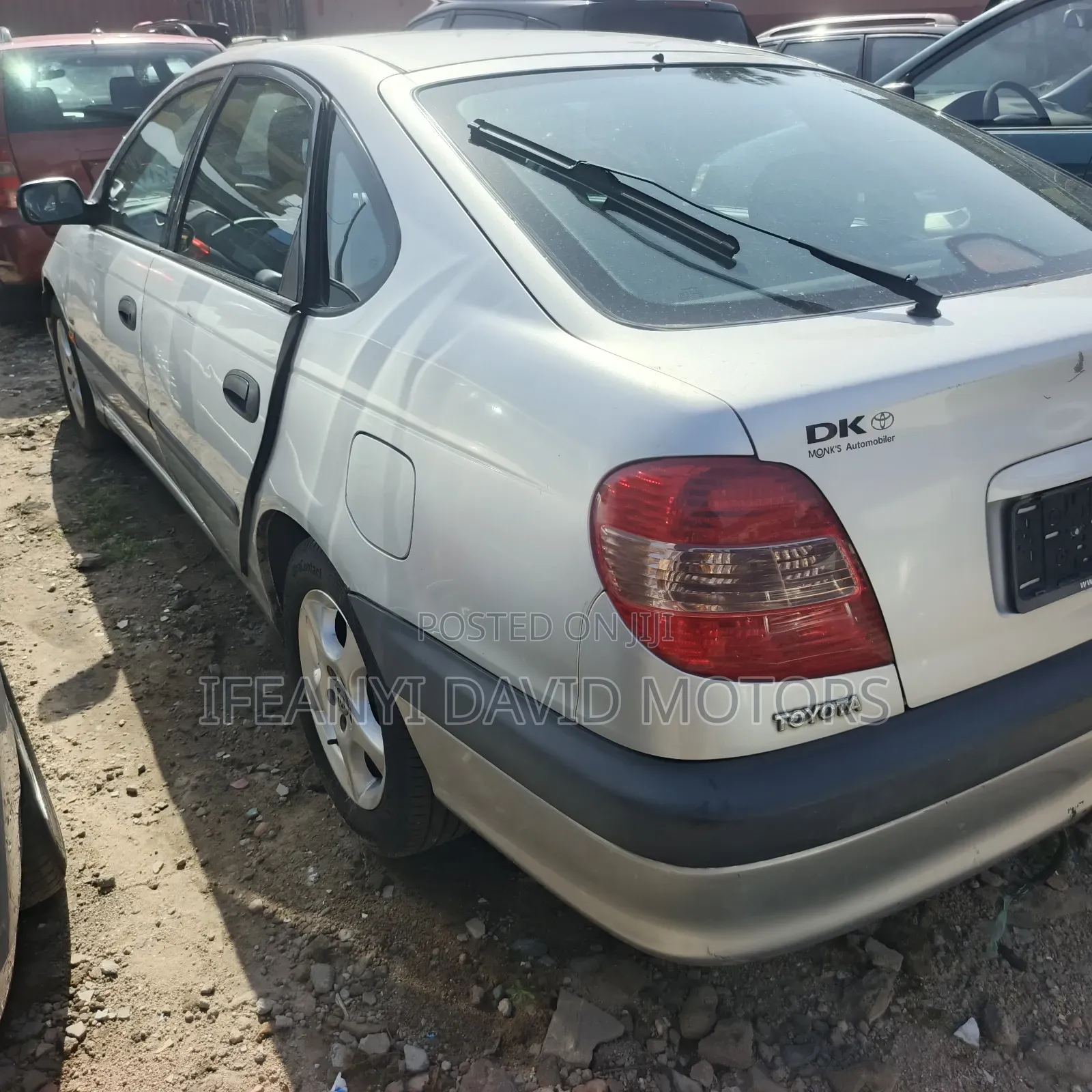 Toyota Avensis 1.6 VVT-i 2000 Silver