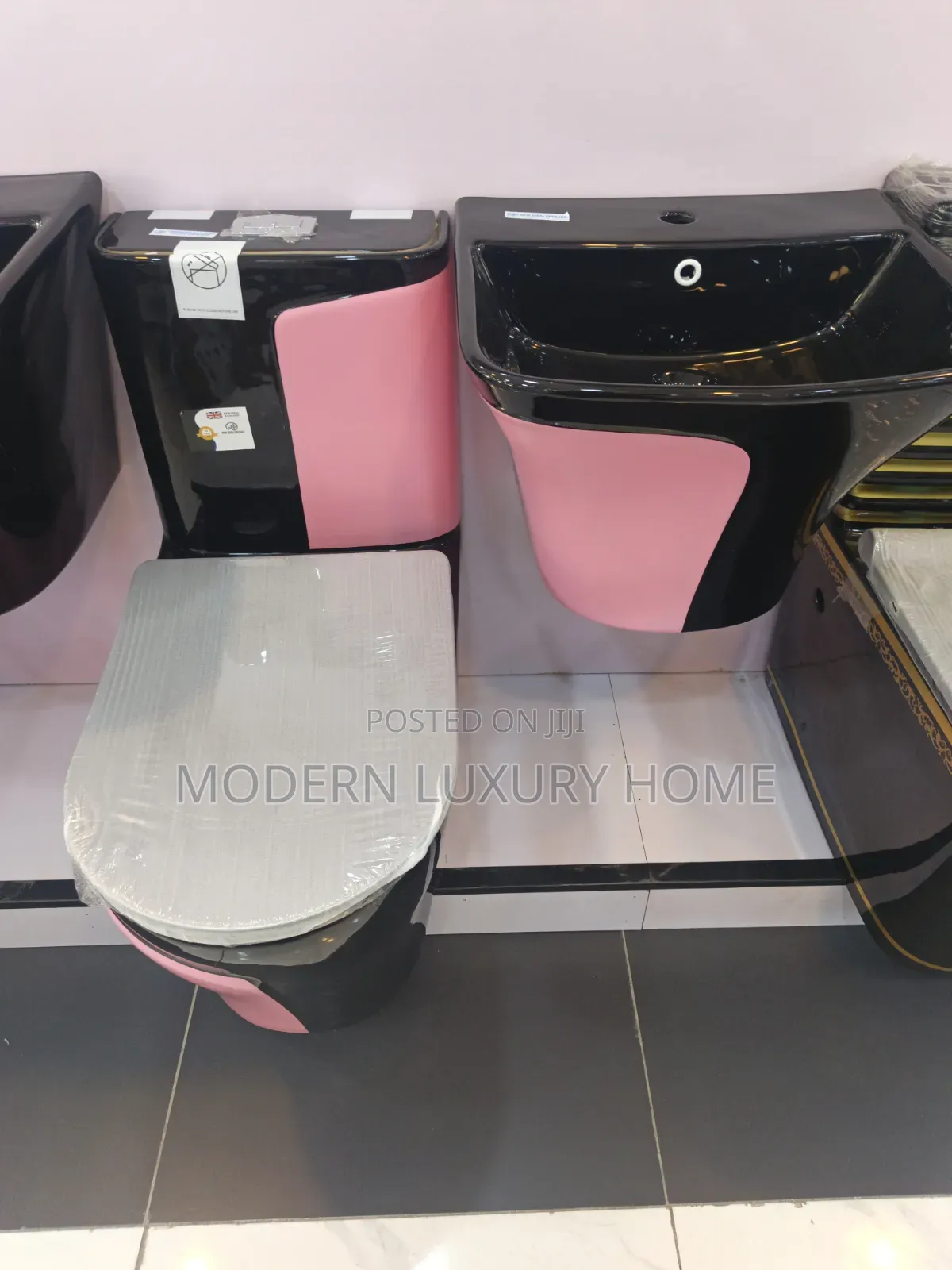 Black and Pink Toilet Seat Top Quality 
