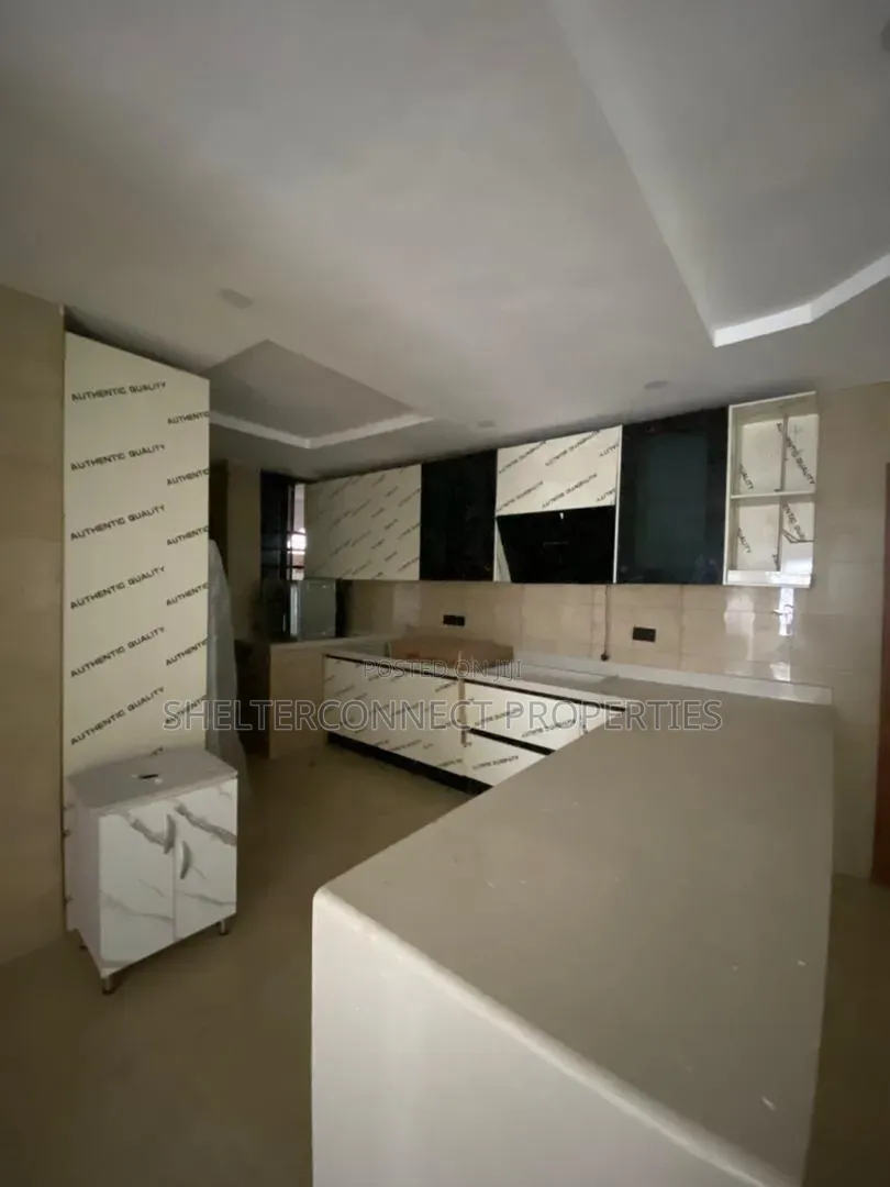 3bdrm Apartment in Victoria Island Extension for sale