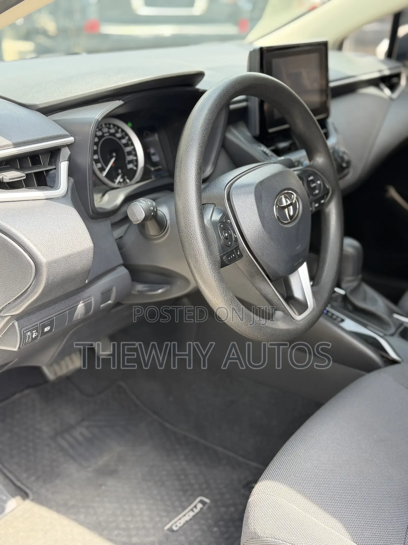 Toyota Corolla LE 2023 White