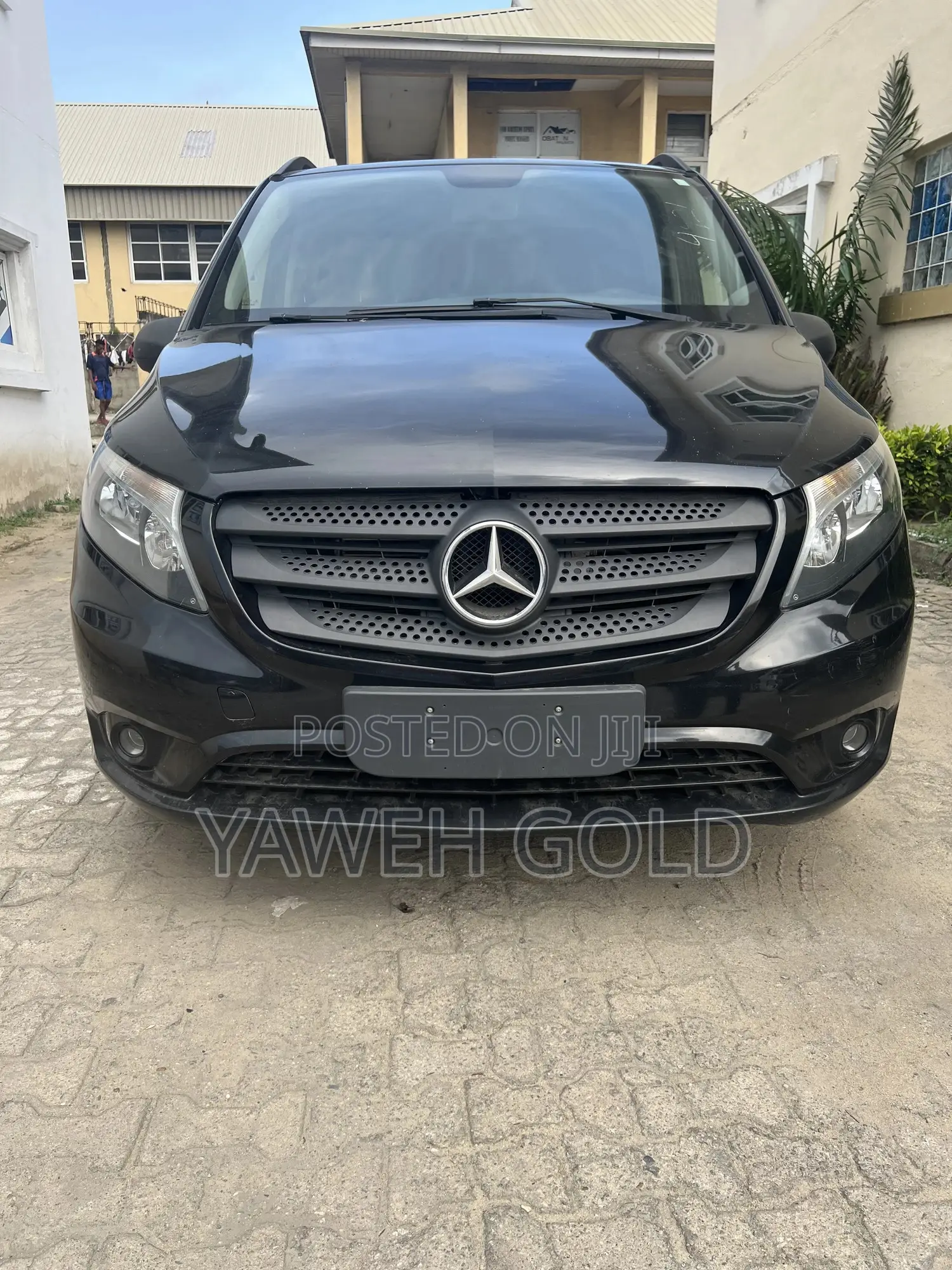 Mercedes-Benz Tourismo 2016 Black