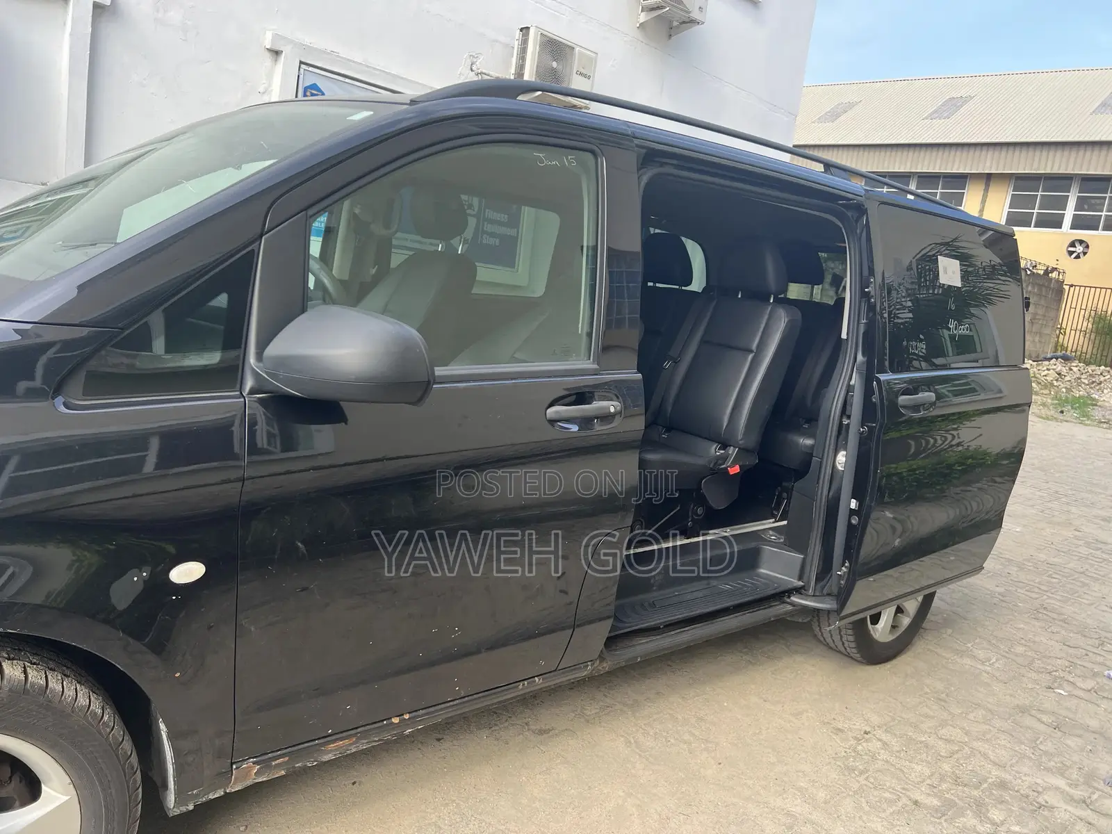 Mercedes-Benz Tourismo 2016 Black