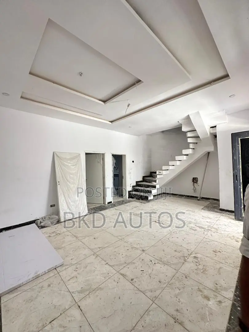 4bdrm Duplex in VGC / Ajah for sale