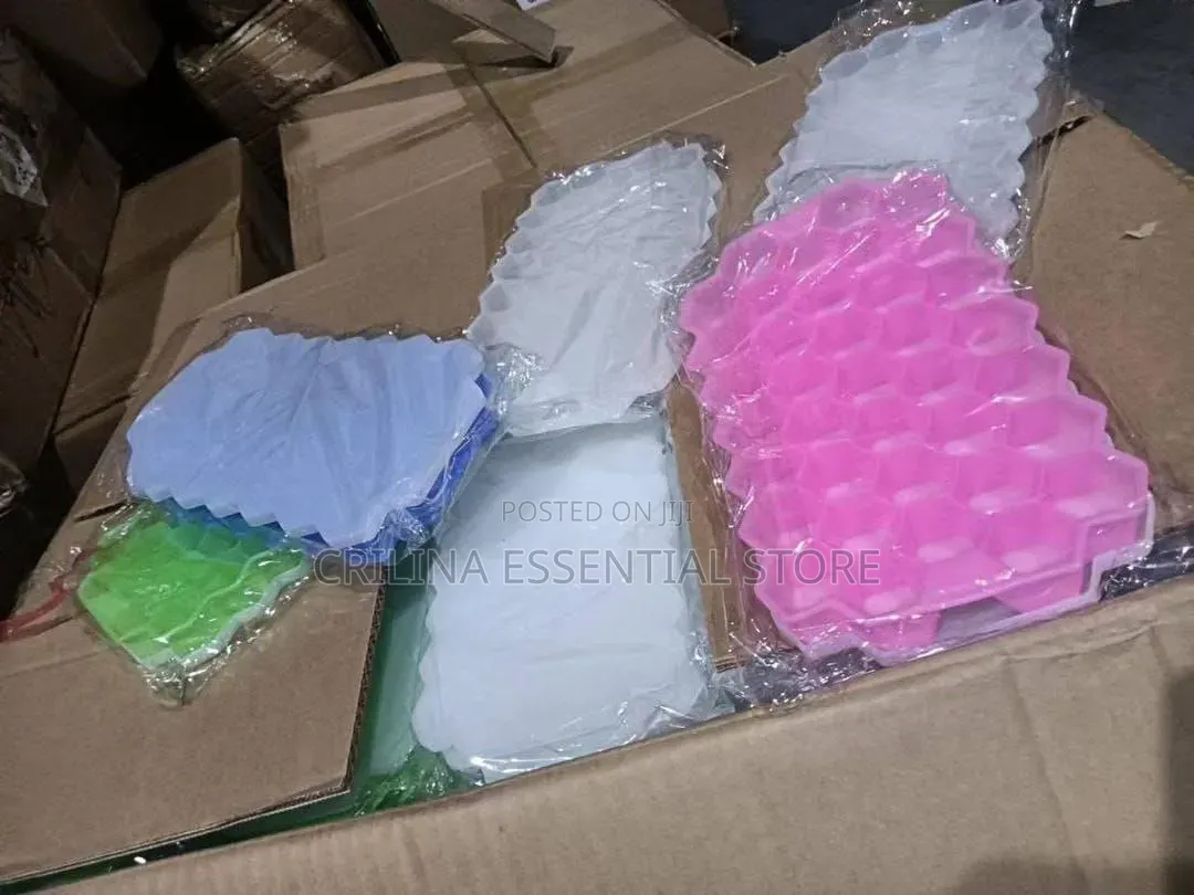 37 Cells Silicon Ice Cube Tray With Sealing Lid