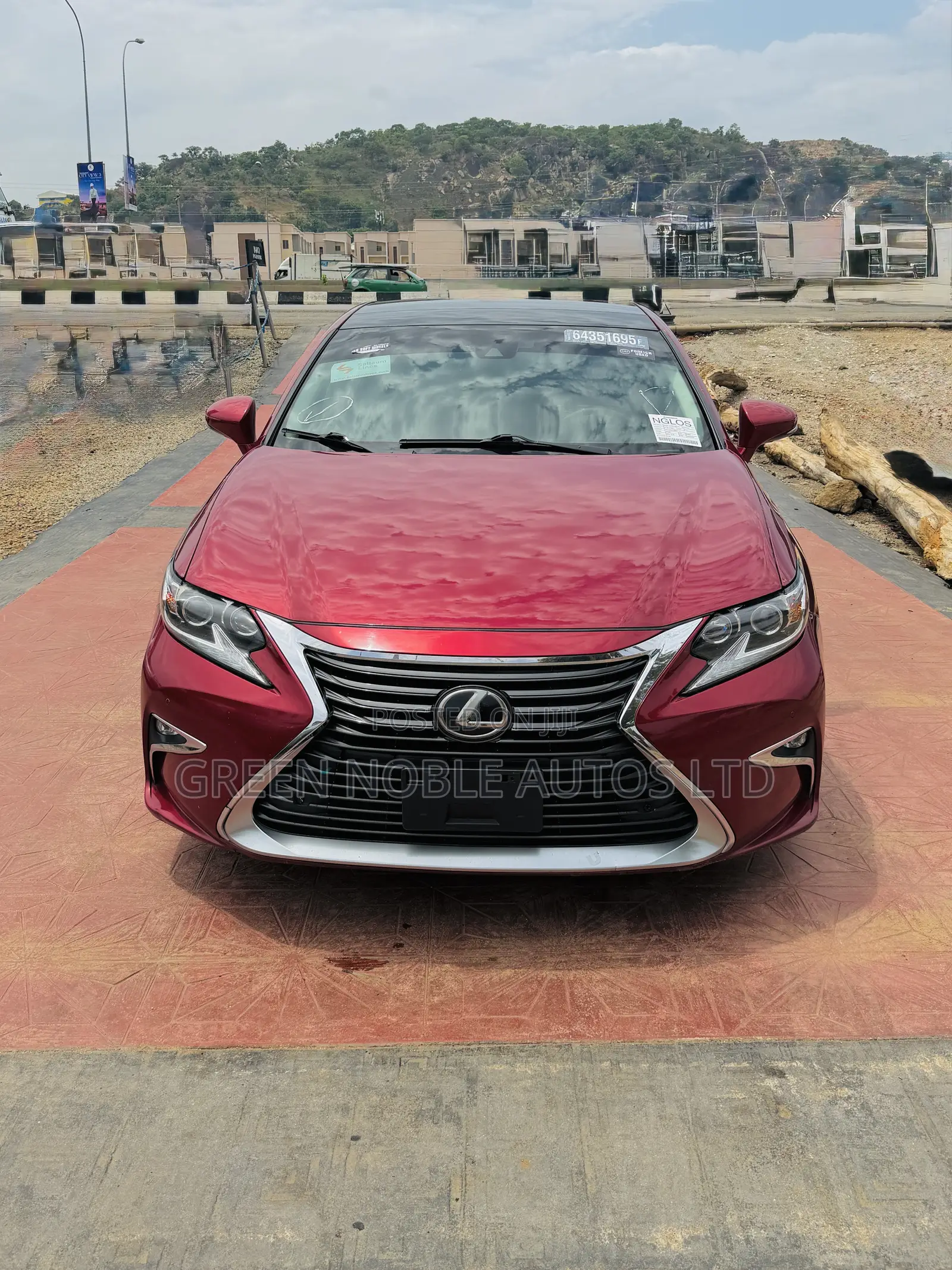Lexus ES 2017 Red