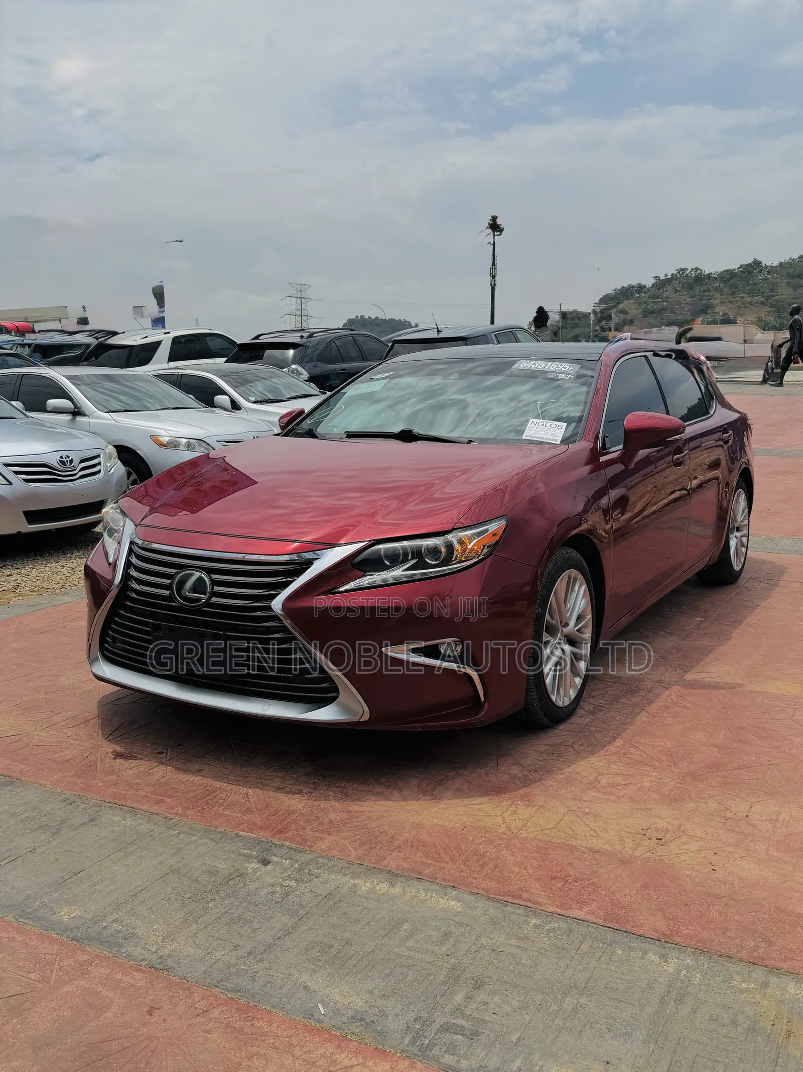 Lexus ES 2017 Red