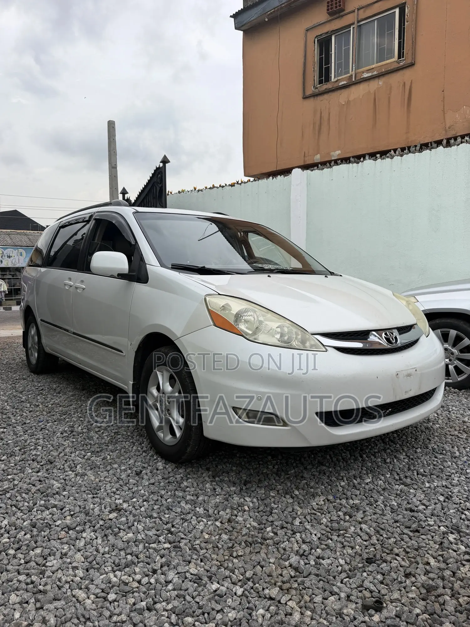Toyota Sienna XLE Limited AWD 2006 White