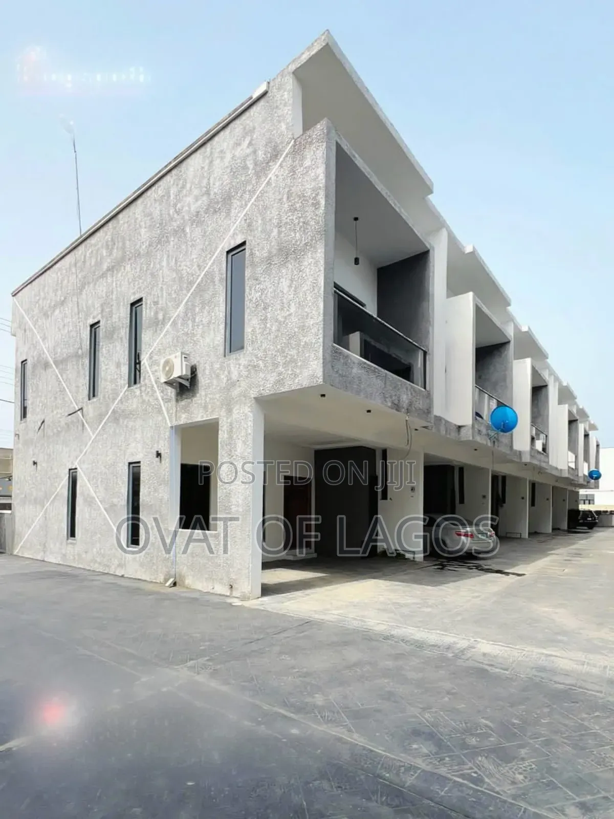 4bdrm Duplex in Ikota for sale