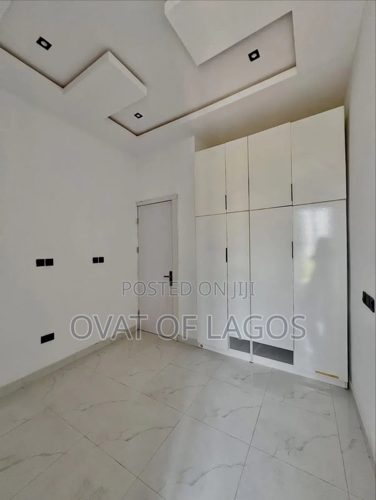 4bdrm Duplex in Ikota for sale