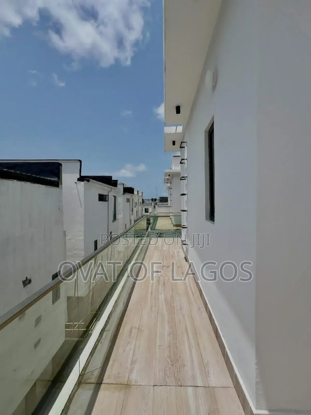 5bdrm Duplex in Chevron Toll Gate for sale